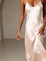 [لون القرنفل] SilkSilky-SA Sleeveless V Neck فساتين نسائية 005