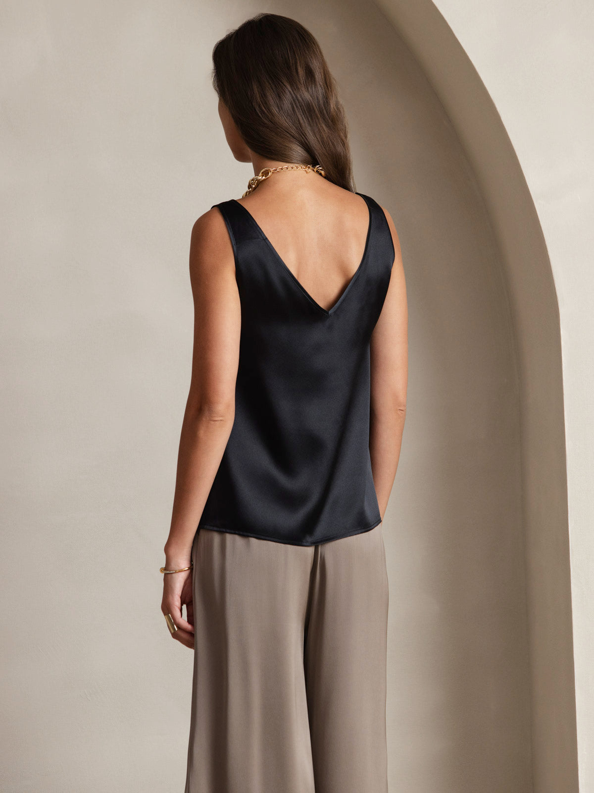 [أسود] SilkSilky-SA 19Momme الحرير رقبة على شكل حرف V كامي 004,