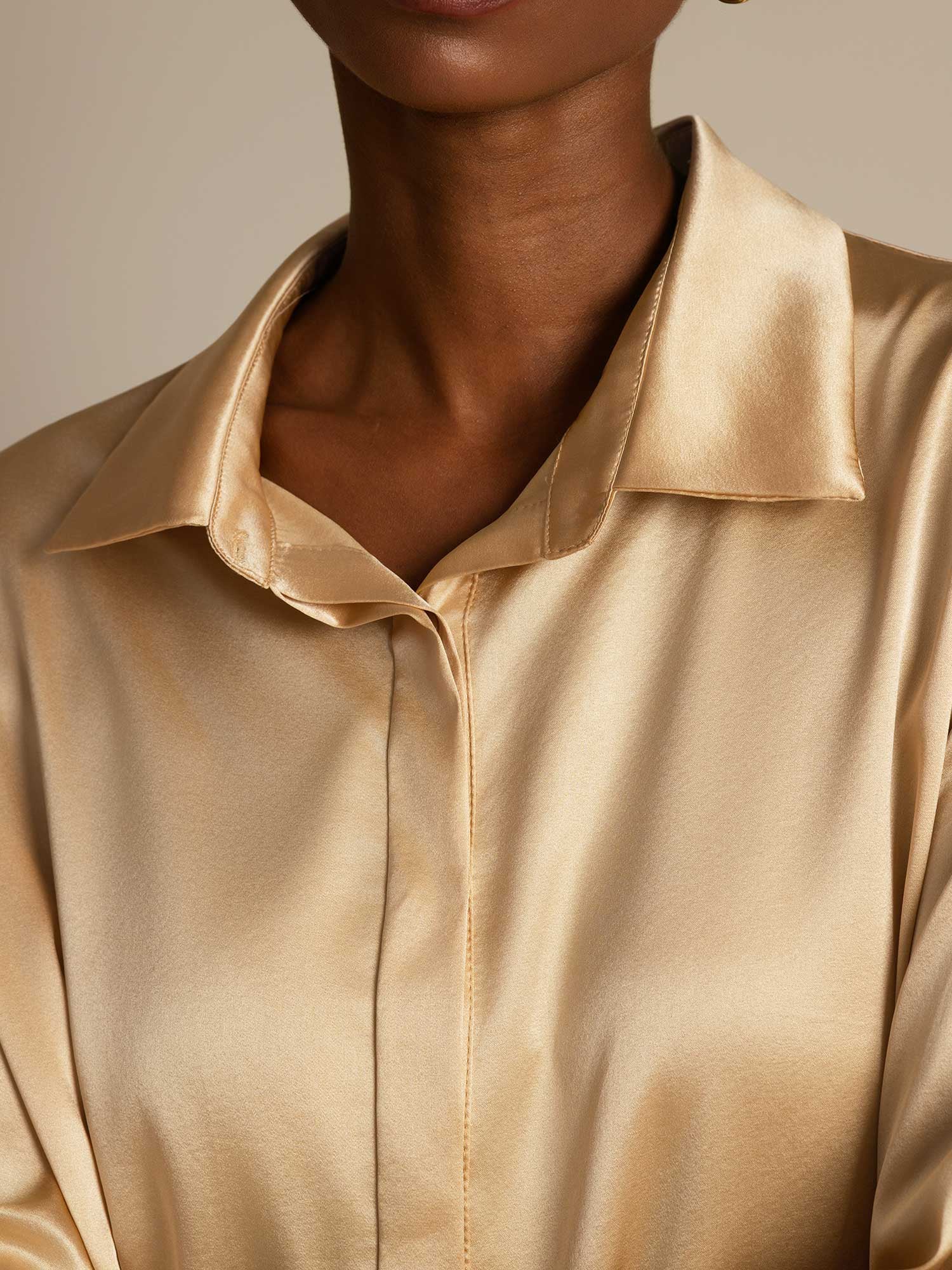 [شامبانيا] SilkSilky-SA 19Momme الحرير الأكمام الطويلة Lapel Collar بلايز نسائية 006