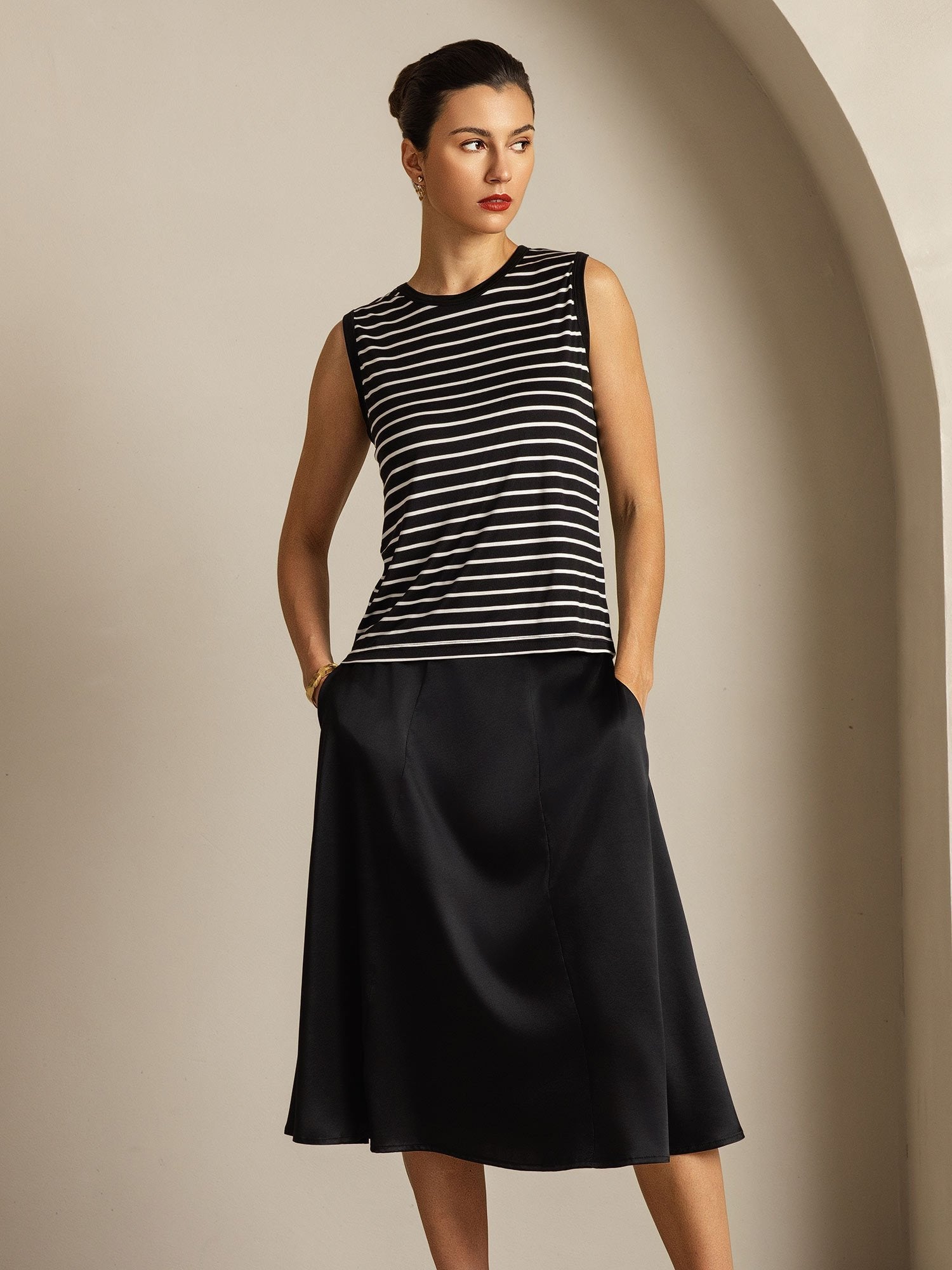 [شريط أسود] SilkSilky-SA Pure Silk بدون أكمام رقبة مستديرة كامي 006