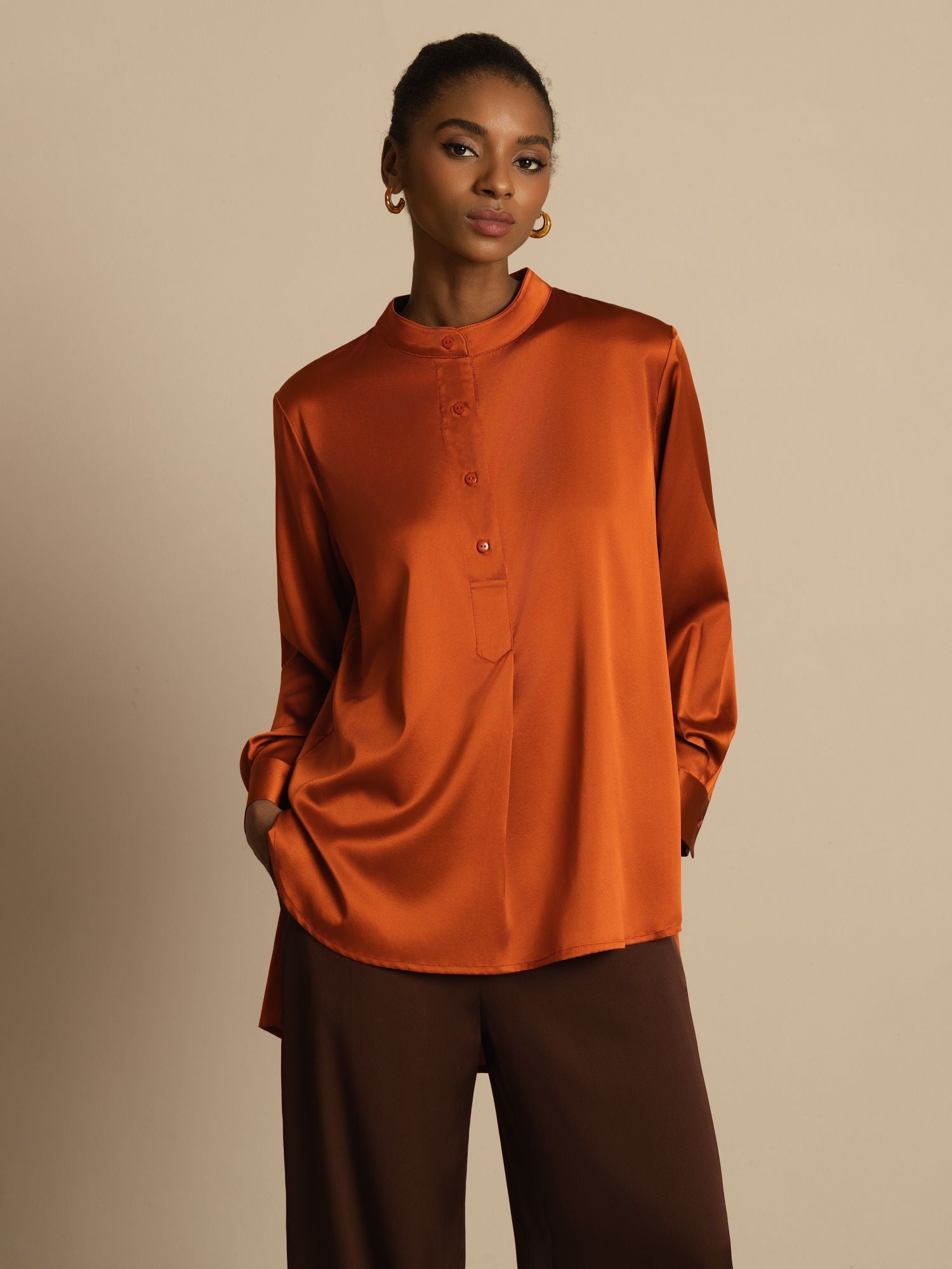 [الكراميل] SilkSilky-SA 19Momme الحرير الأكمام الطويلة ياقة القاع بلوزة 001