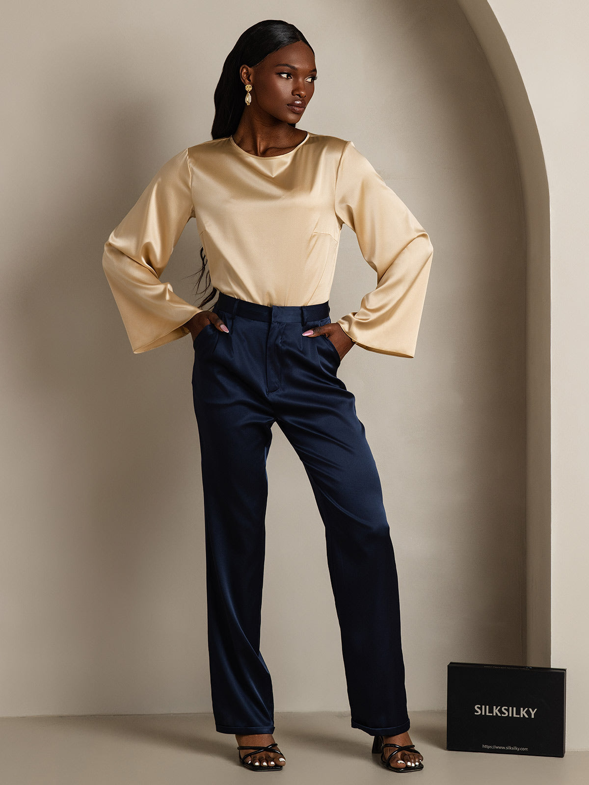 [شامبانيا] SilkSilky-SA 19Momme الحرير رقبة مستديرة تي شيرت نسائية 005,