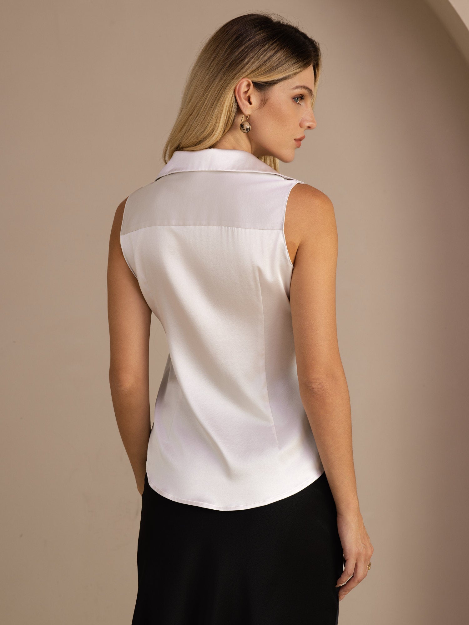 [رمادي فاتح] SilkSilky-SA Sleeveless Lapel Collar بلايز نسائية 002