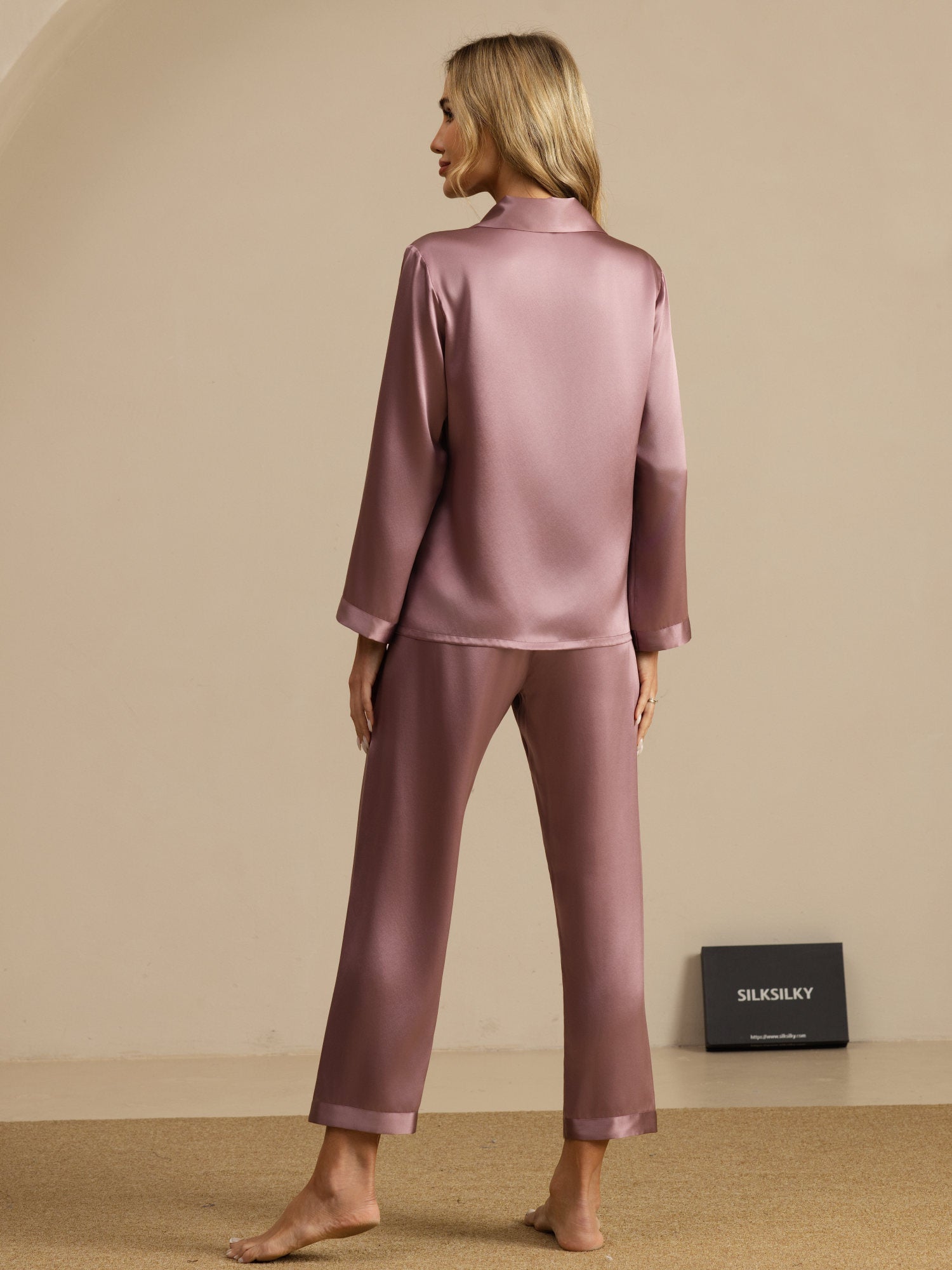 [الوردي الأرجواني] SilkSilky-SA الأكمام الطويلة طوق ذو فتحة طقم بيجامة نسائي 002