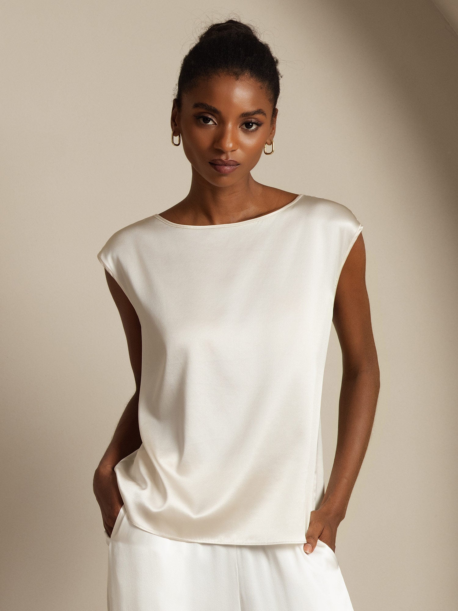 [أبيض] SilkSilky-SA Cap Sleeve Round Neck تي شيرت نسائية 001