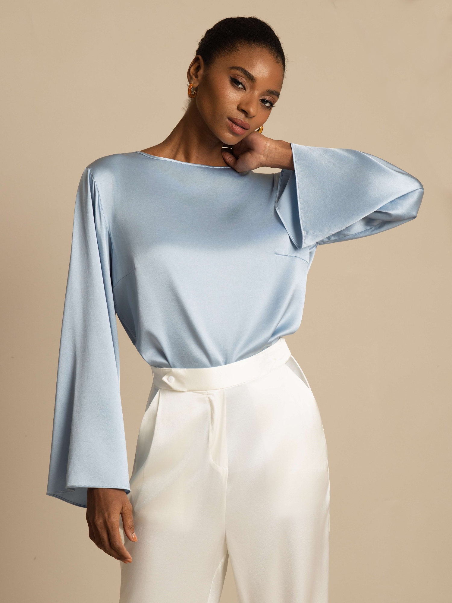 [أزرق رمادي] SilkSilky-SA 19Momme الحرير الأكمام الطويلة رقبة مستديرة بلوزة 001