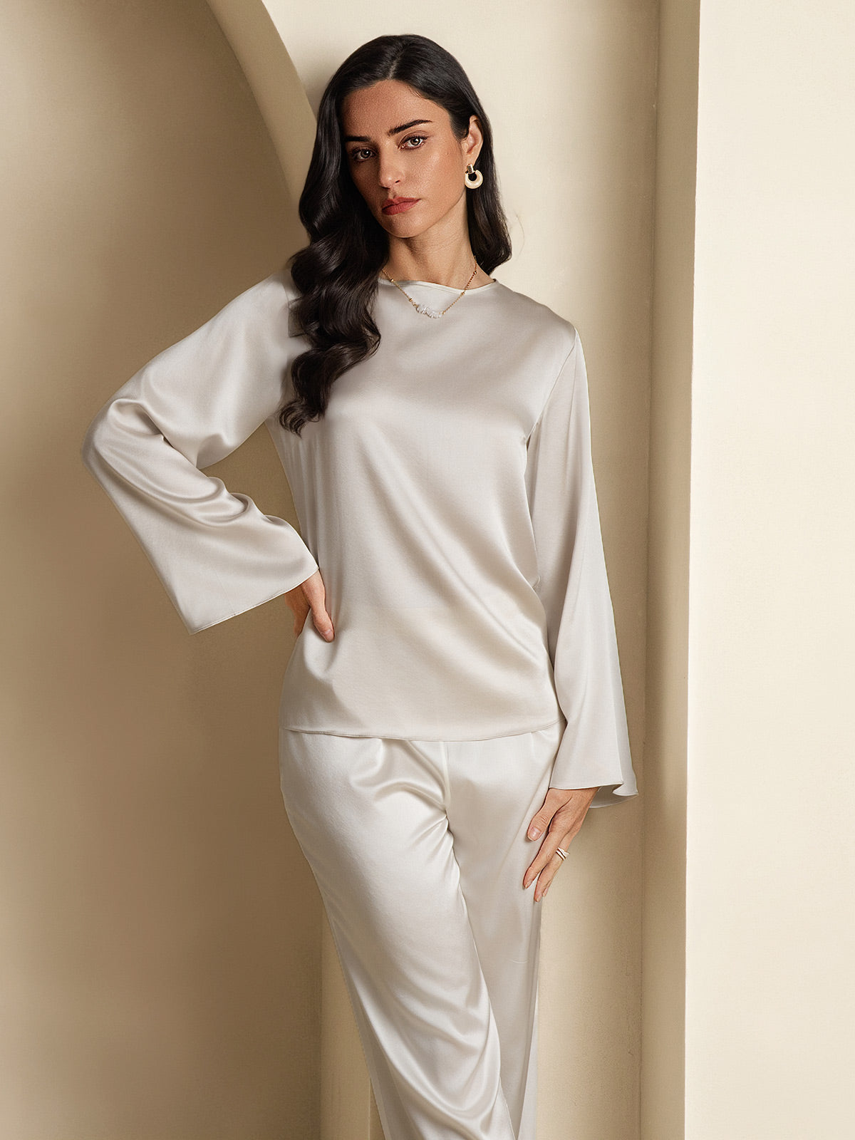 [رمادي فاتح] SilkSilky-SA 19Momme الحرير رقبة مستديرة تي شيرت نسائية 004,