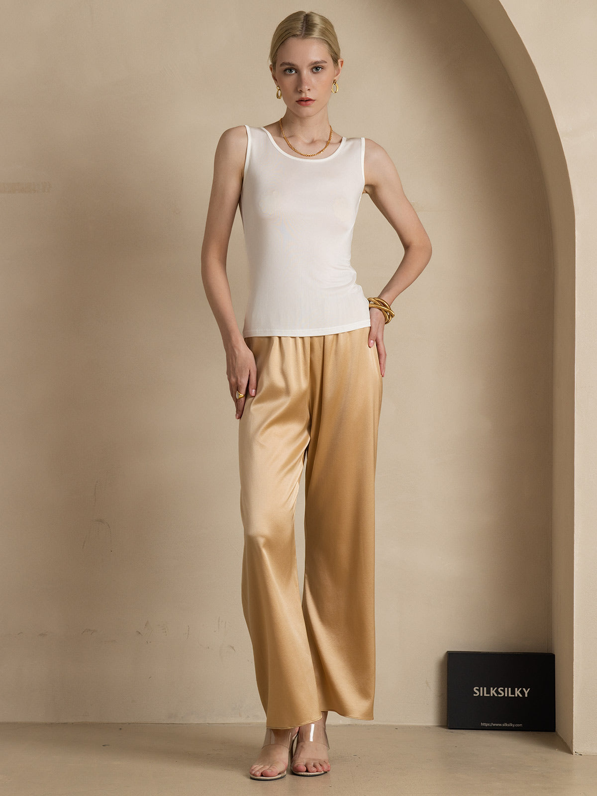 [أبيض] SilkSilky-SA محبوك الحرير رقبة مستديرة تي شيرت نسائية 007,