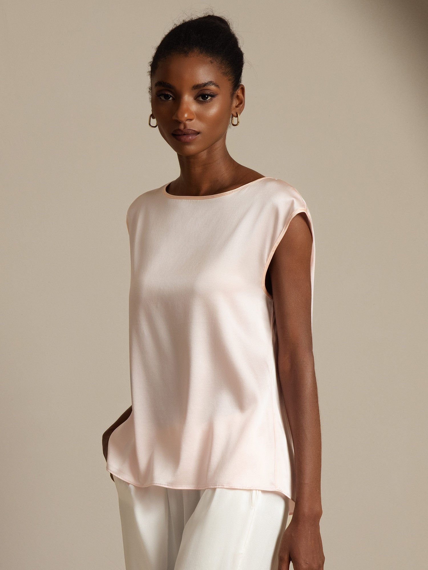 [لون القرنفل] SilkSilky-SA 19Momme الحرير رقبة مستديرة تي شيرت نسائية 003,