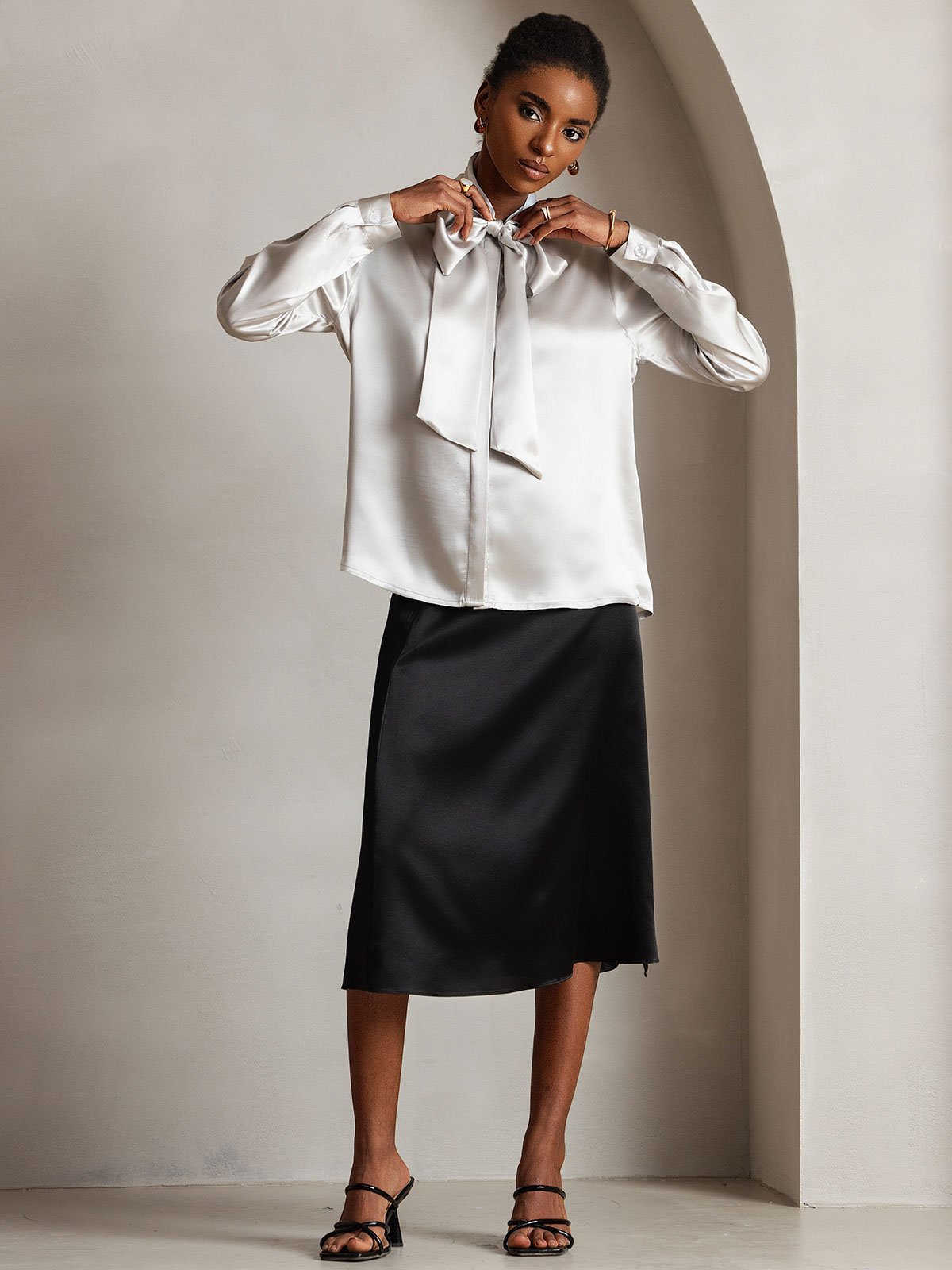 [رمادي فاتح] SilkSilky-SA 19Momme الحرير الأكمام الطويلة Blouse 005