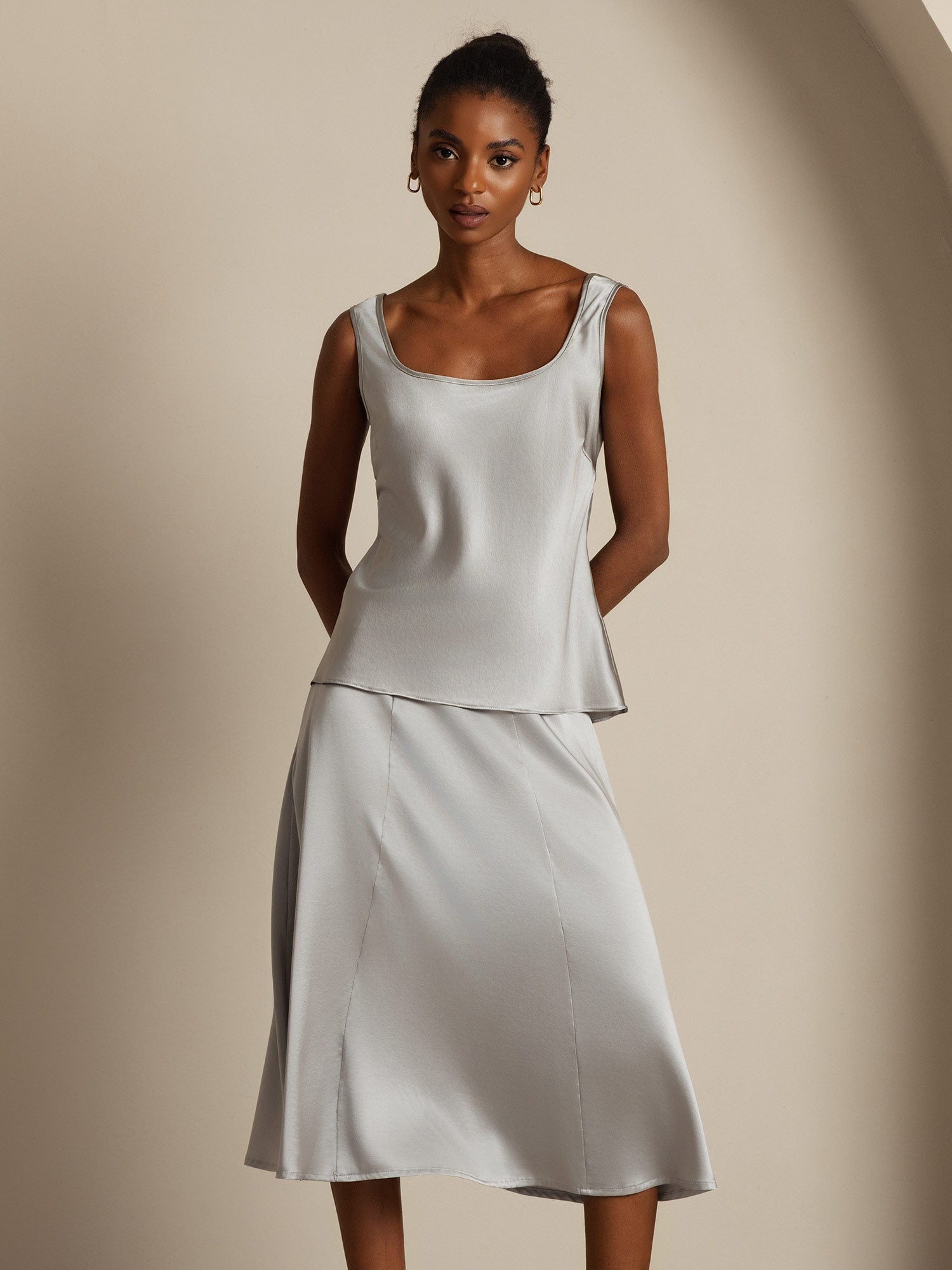 [رمادي غريفين‎] SilkSilky-SA 19Momme الحرير رقبة على شكل حرف U كامي 003,