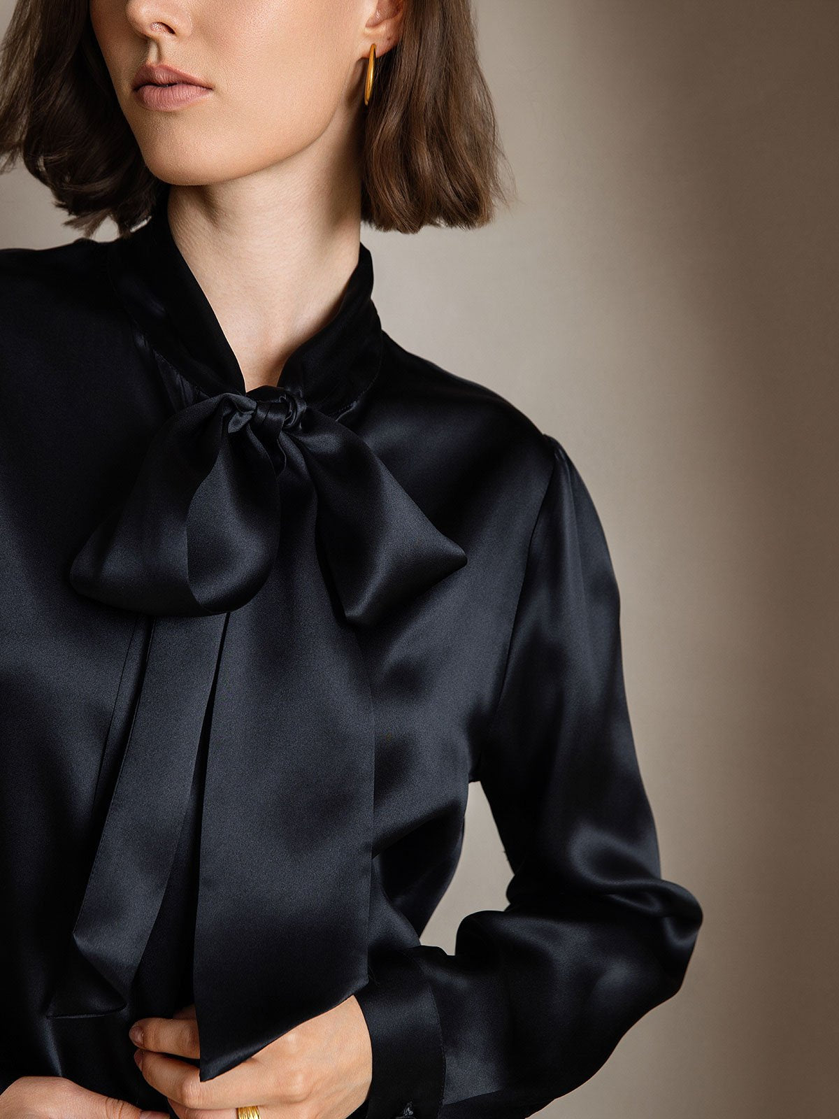 [أسود] SilkSilky-SA 19Momme الحرير الأكمام الطويلة Blouse 002