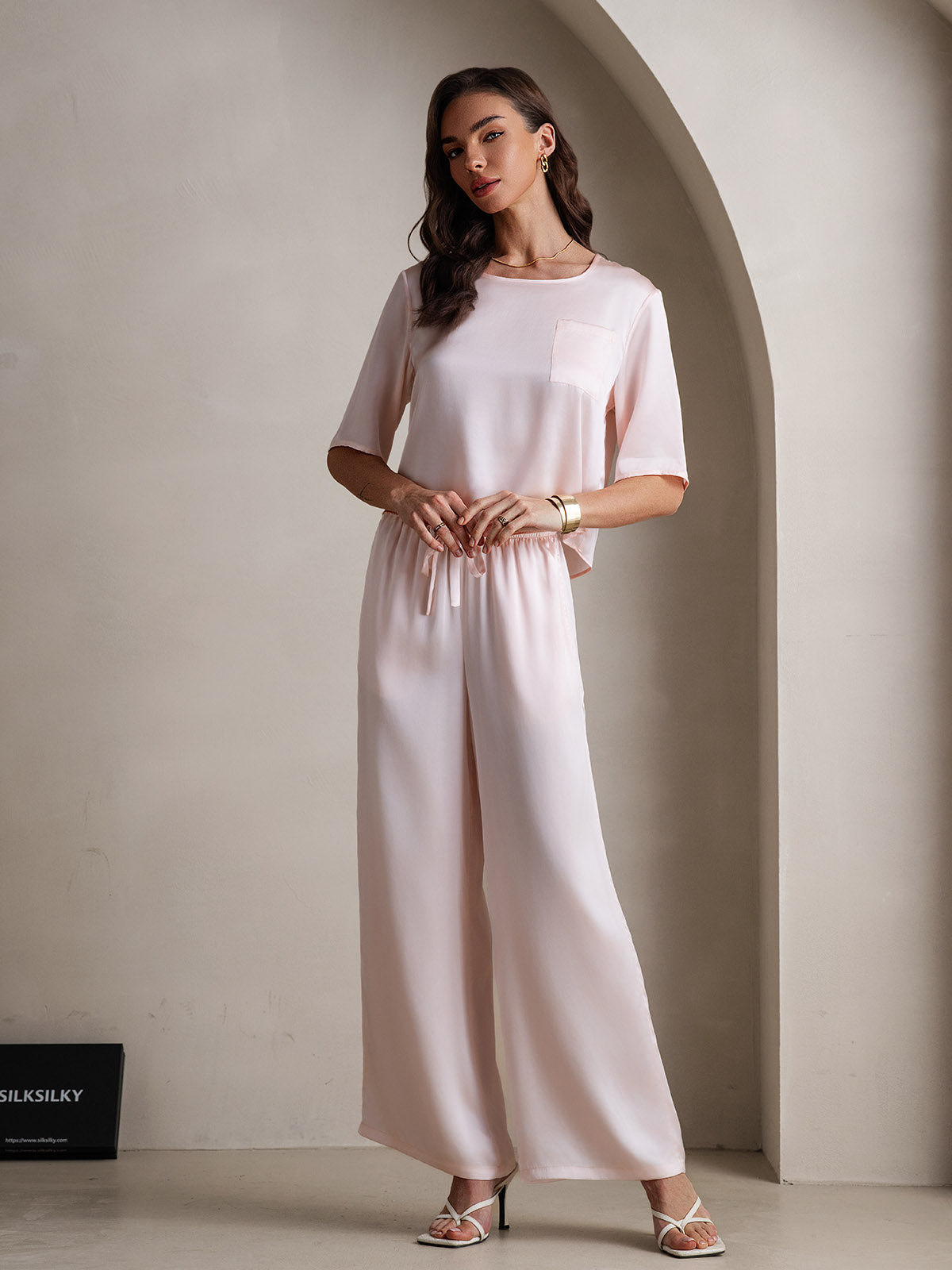 [لون القرنفل] SilkSilky-SA الحرير الخالص رقبة مستديرة طقم بيجامة نسائي 005