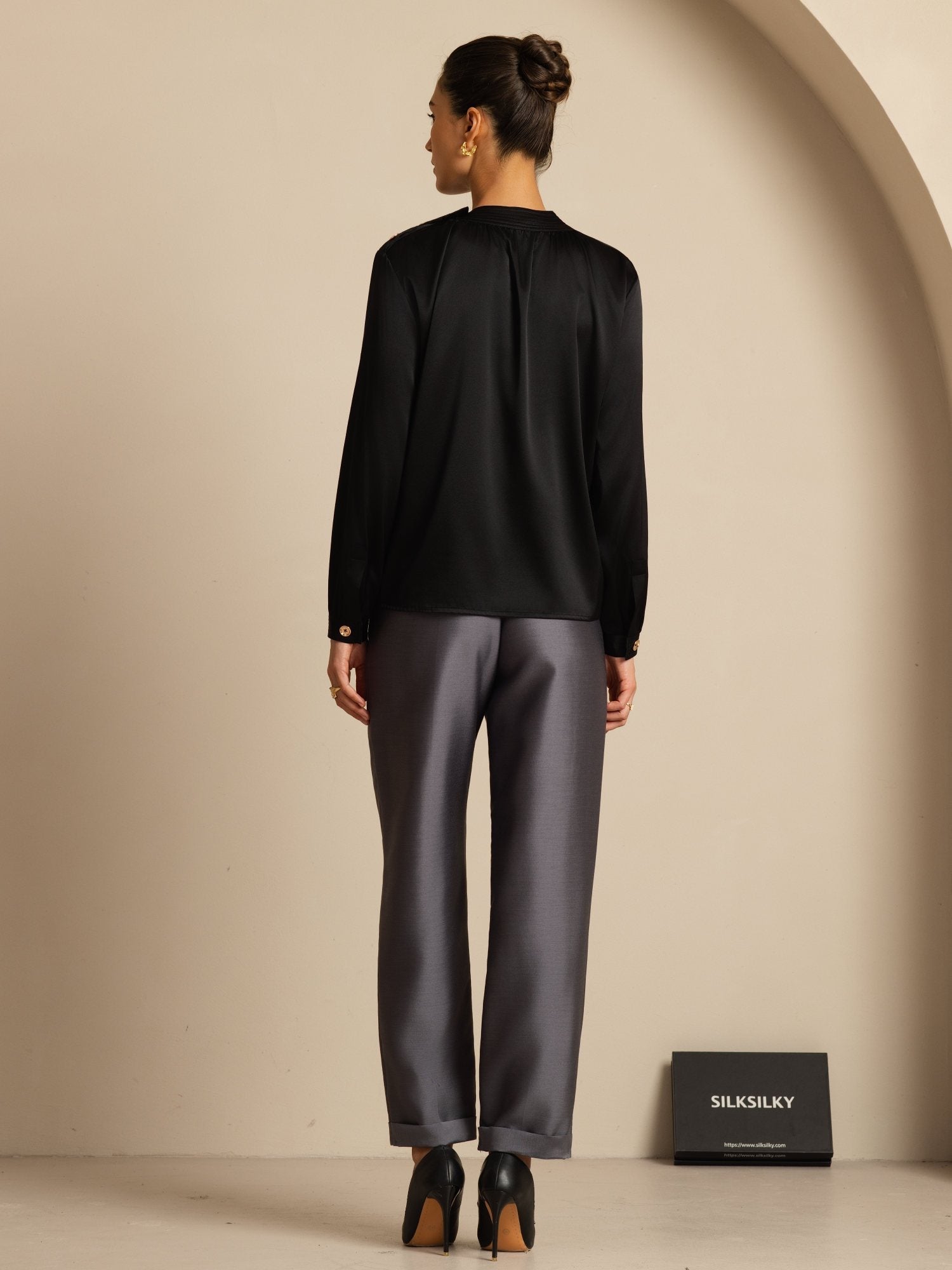 [أسود] SilkSilky-SA 19Momme الحرير الأكمام الطويلة رقبة مستديرة بلوزة 002