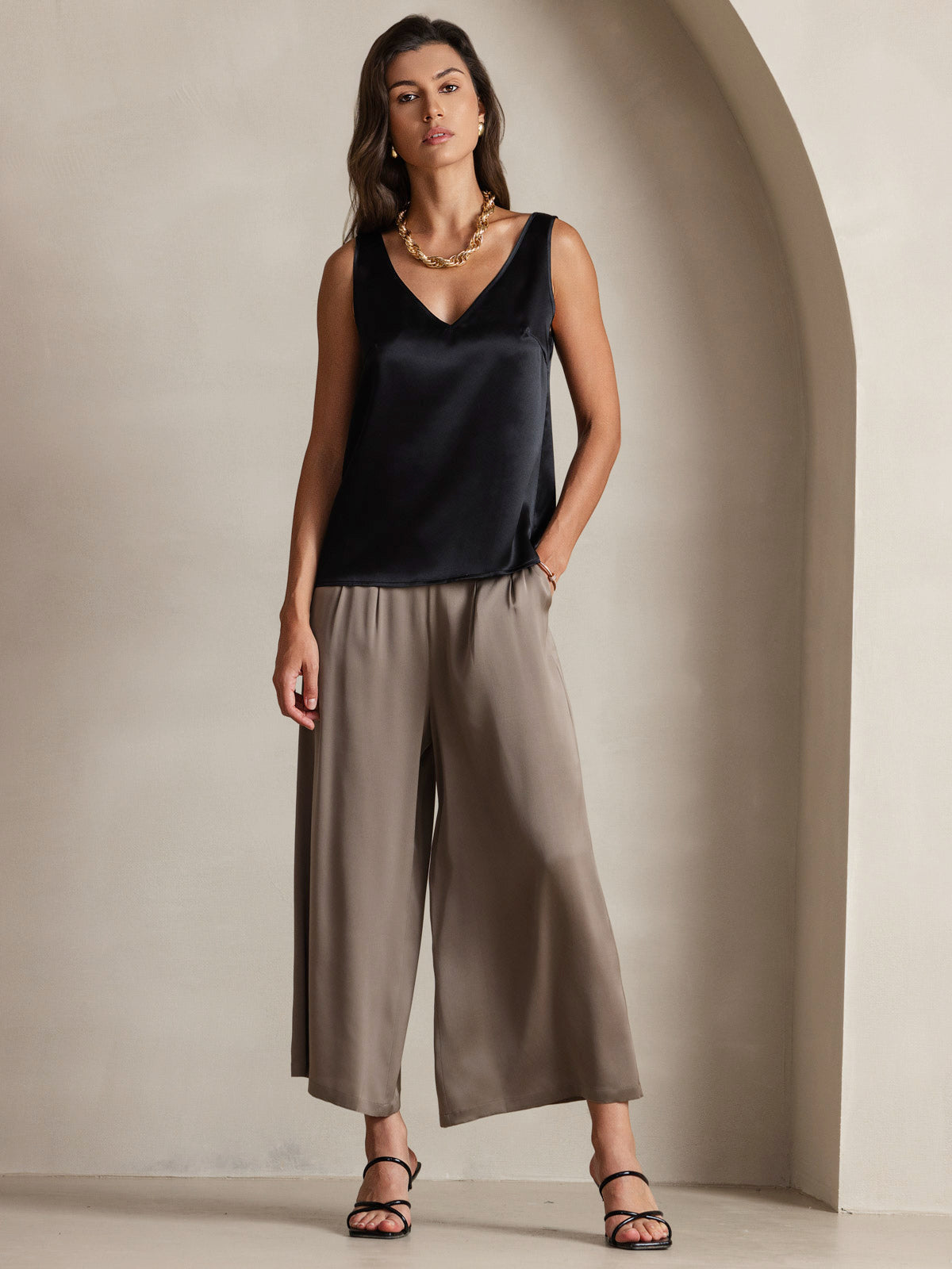 [أسود] SilkSilky-SA 19Momme الحرير رقبة على شكل حرف V كامي 006,