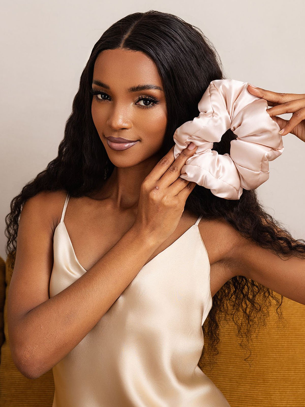 [لون القرنفل] SilkSilky-SA الحرير Scrunchie 003