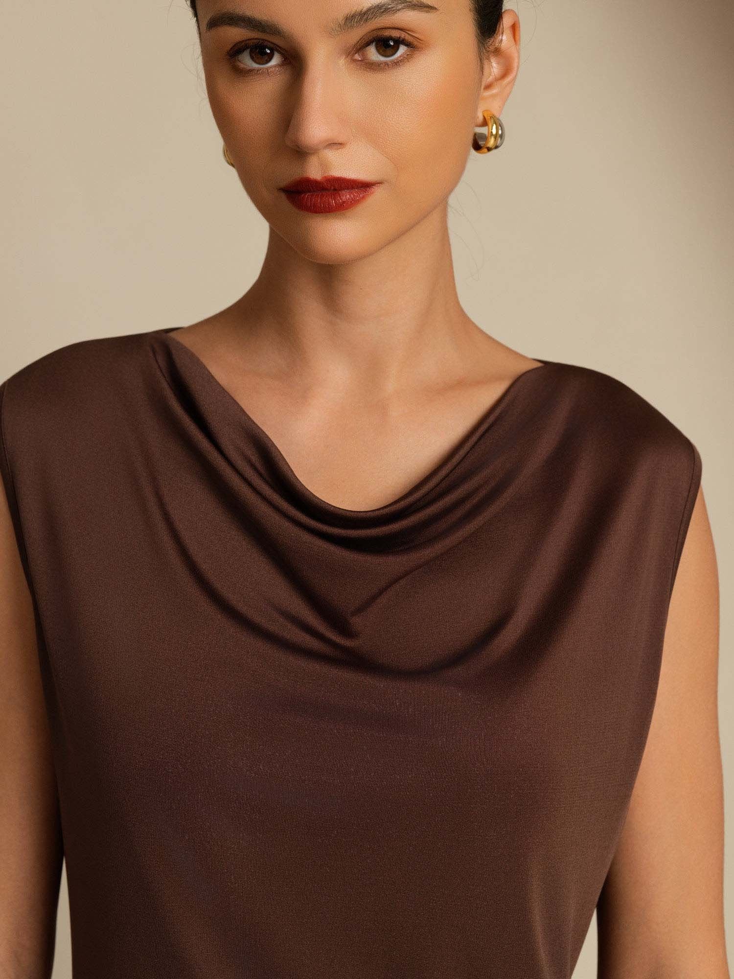 [قهوة] SilkSilky-SA بدون أكمام ياقة متدلية تي شيرت نسائية 005