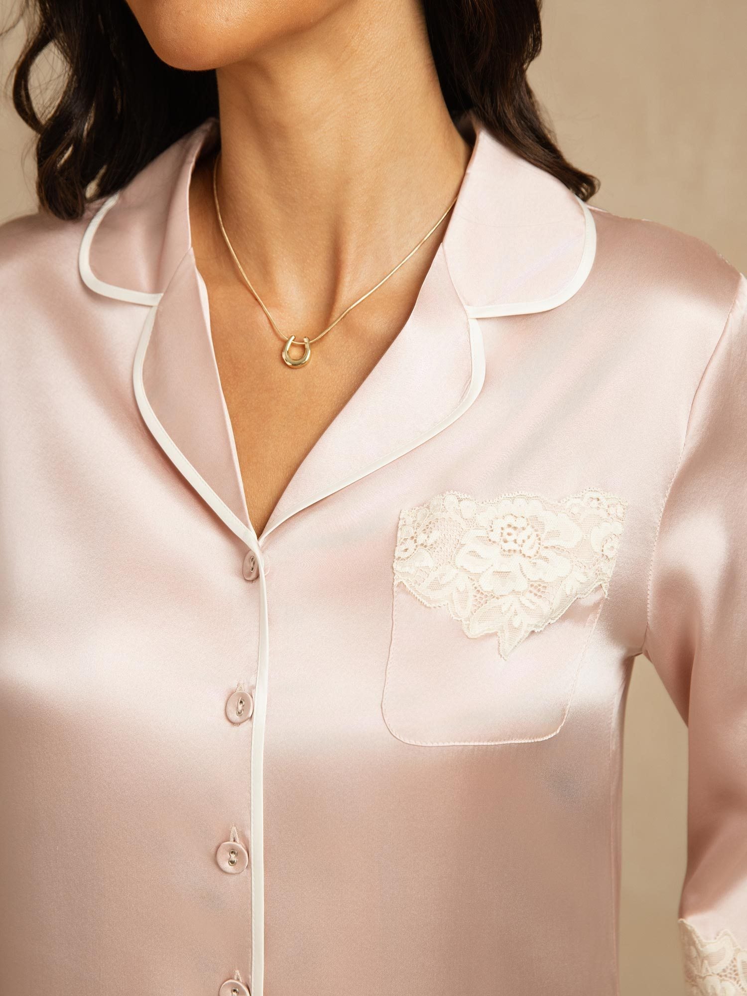 [لون القرنفل] SilkSilky-SA الحرير الخالص Lapel Collar باس النوم 004