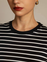 [شريط أسود] SilkSilky-SA Short Sleeve Crew Neck تي شيرت نسائية 004