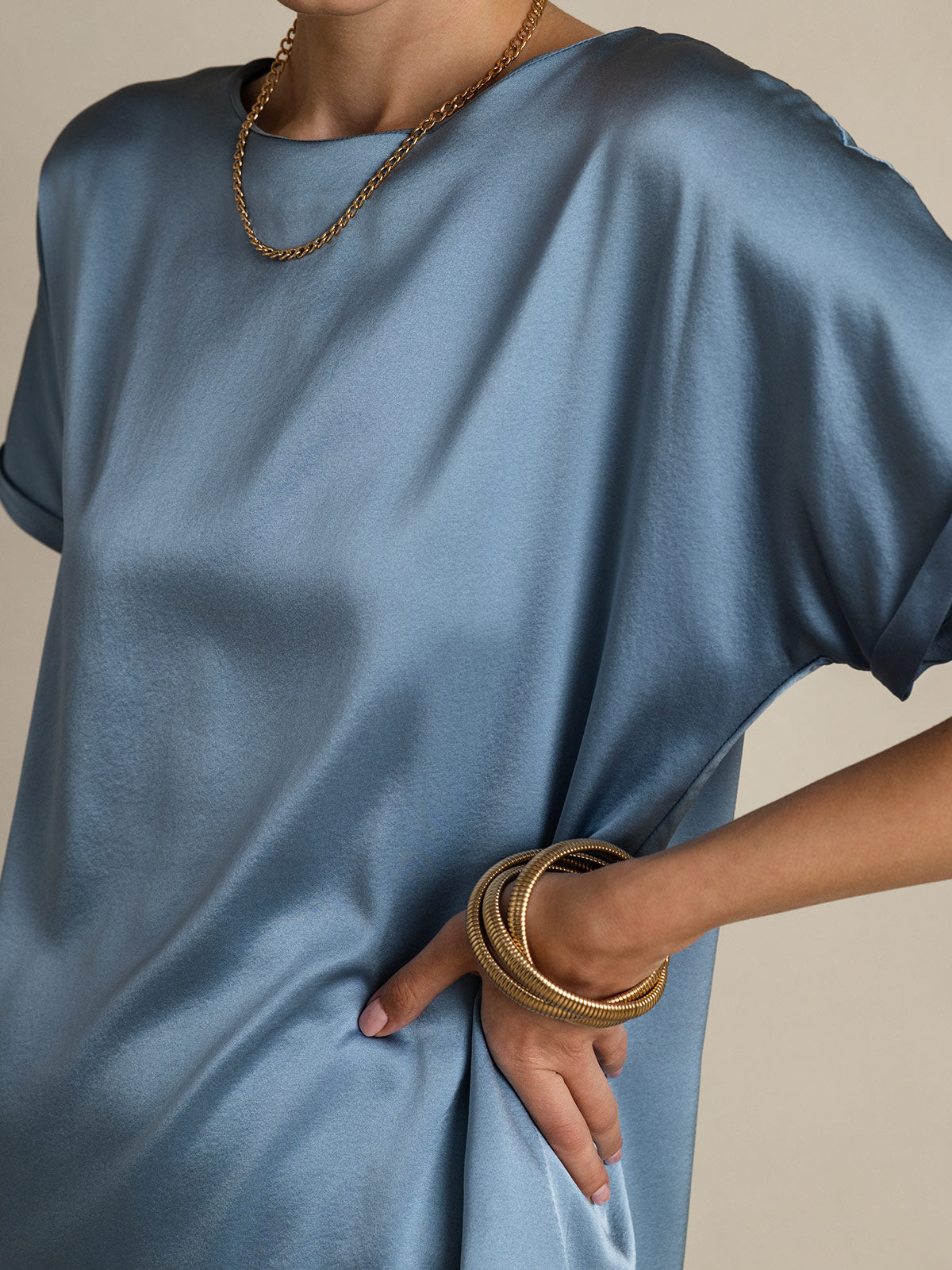 [أزرق رمادي] SilkSilky-SA 19Momme الحرير الأكمام القصيرة رقبة مستديرة تي شيرت نسائية 008