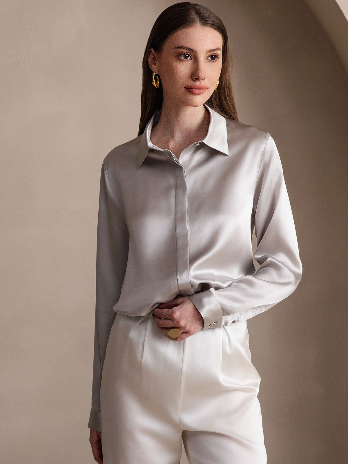 [رمادي فاتح] SilkSilky-SA 19Momme الحرير Lapel Collar بلايز نسائية 001