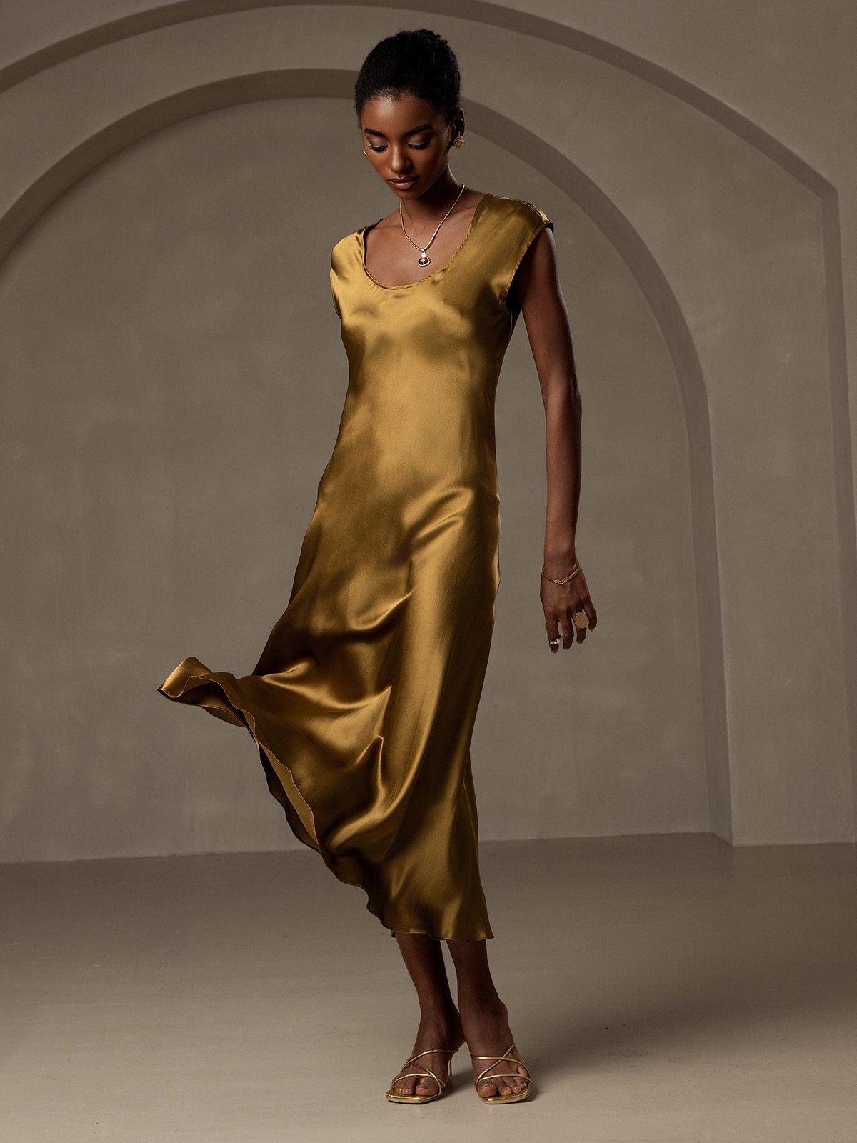 [بني] SilkSilky-SA 19Momme الحرير بدون أكمام رقبة مستديرة فساتين نسائية 005