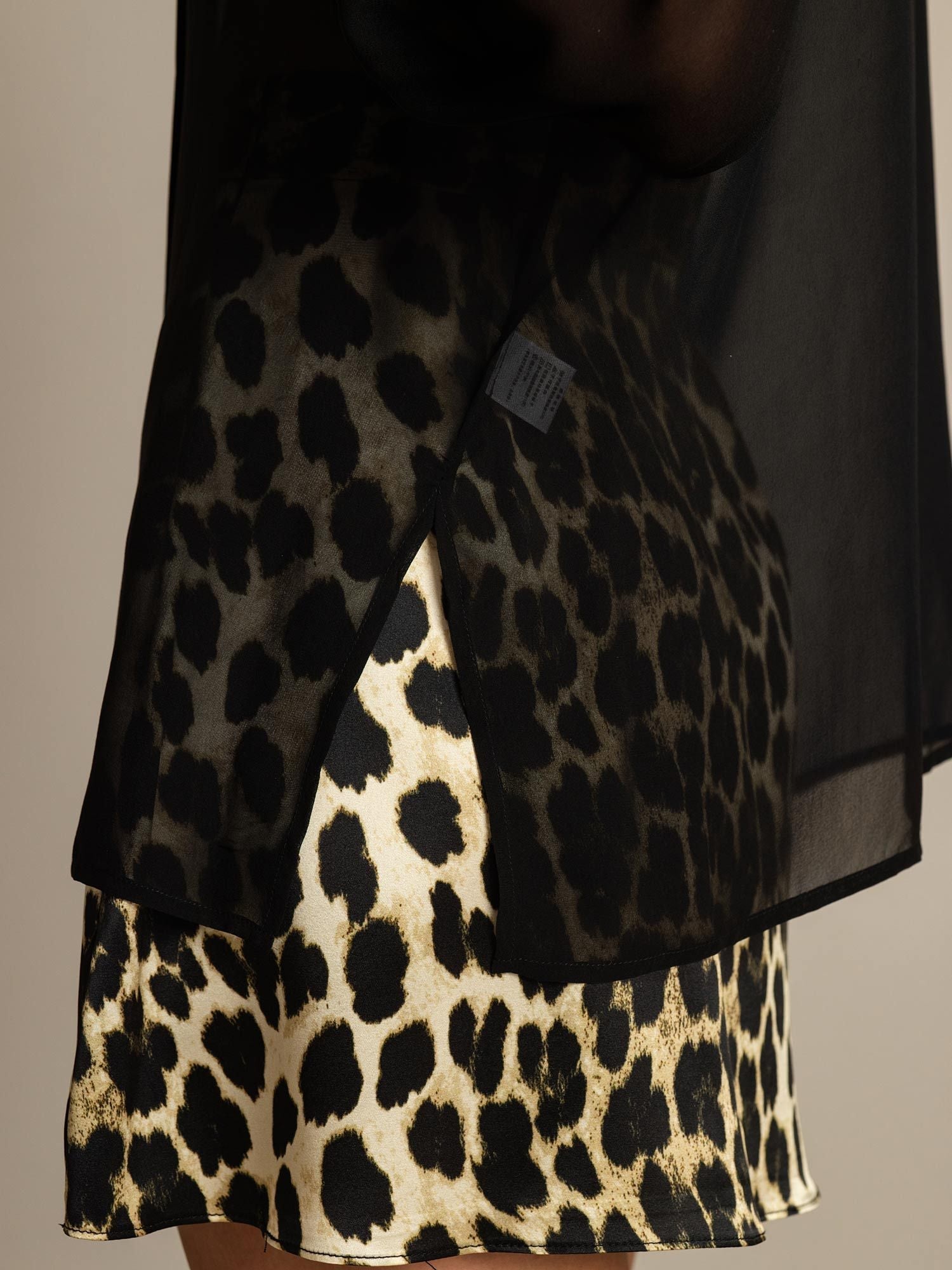 [أسود] SilkSilky-SA الحرير الخالص Split بلايز نسائية 005