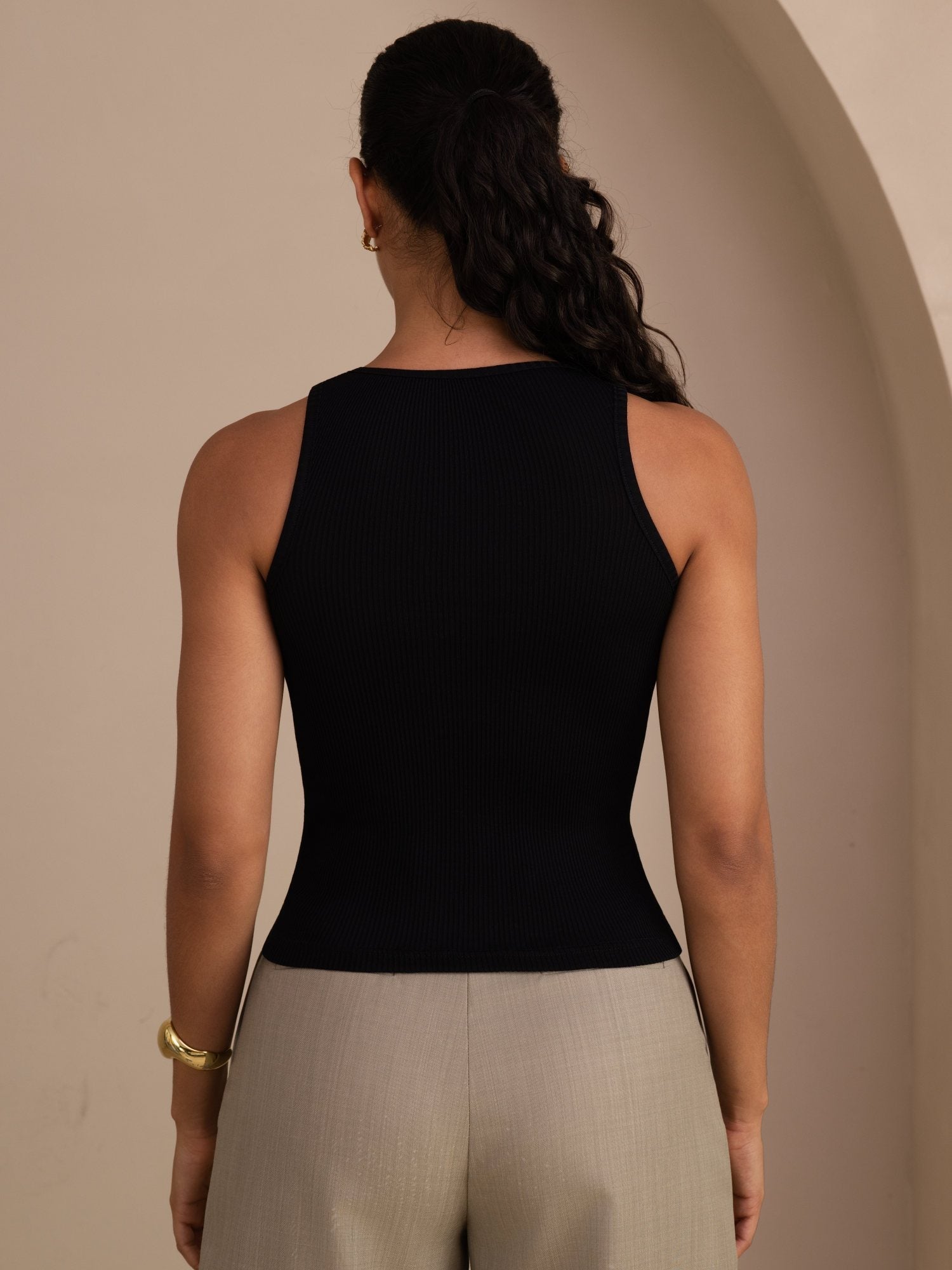 [أسود] SilkSilky-SA Sleeveless Deep V Neck كامي 002