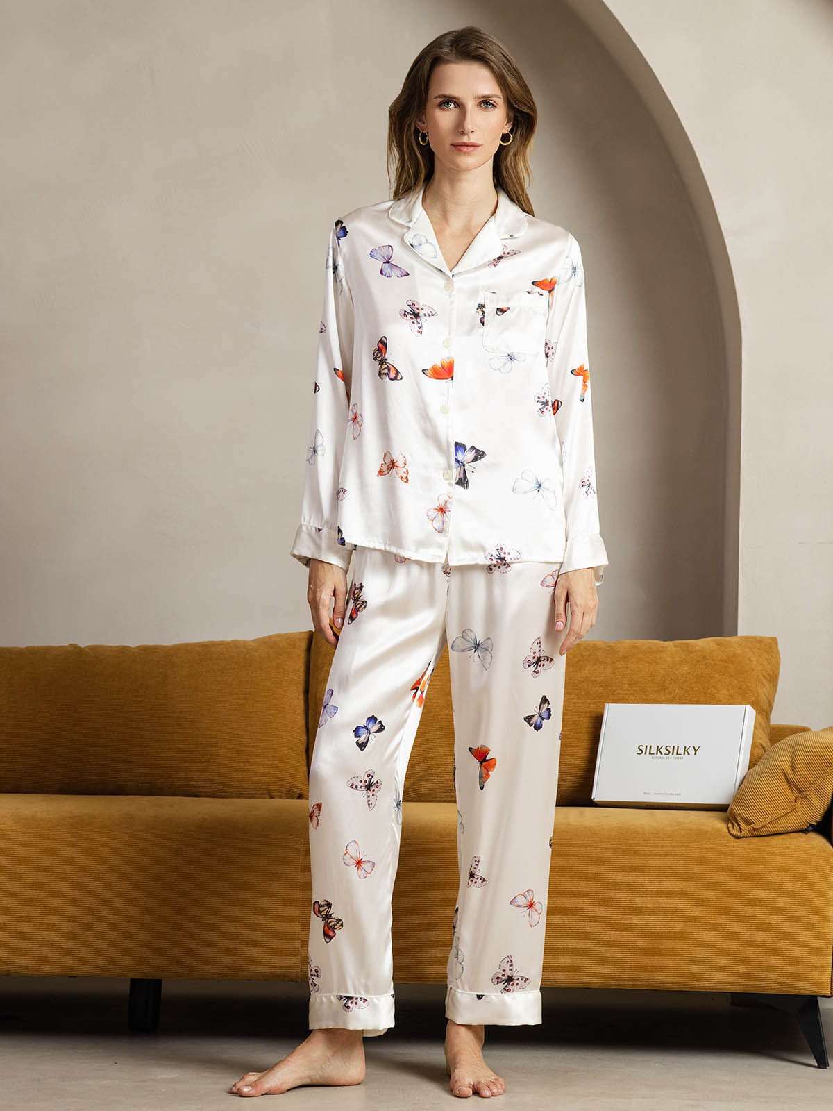 [فراشة بيضاء] SilkSilky-SA الحرير الخالص Womens Pajamas 001