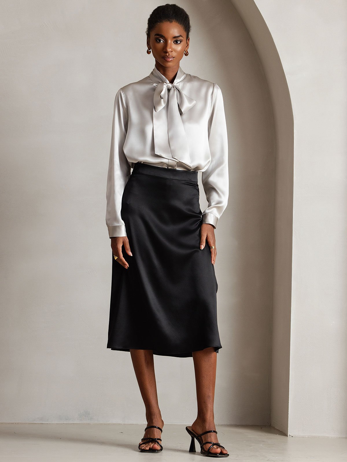 [رمادي فاتح] SilkSilky-SA 19Momme الحرير الأكمام الطويلة Blouse 003