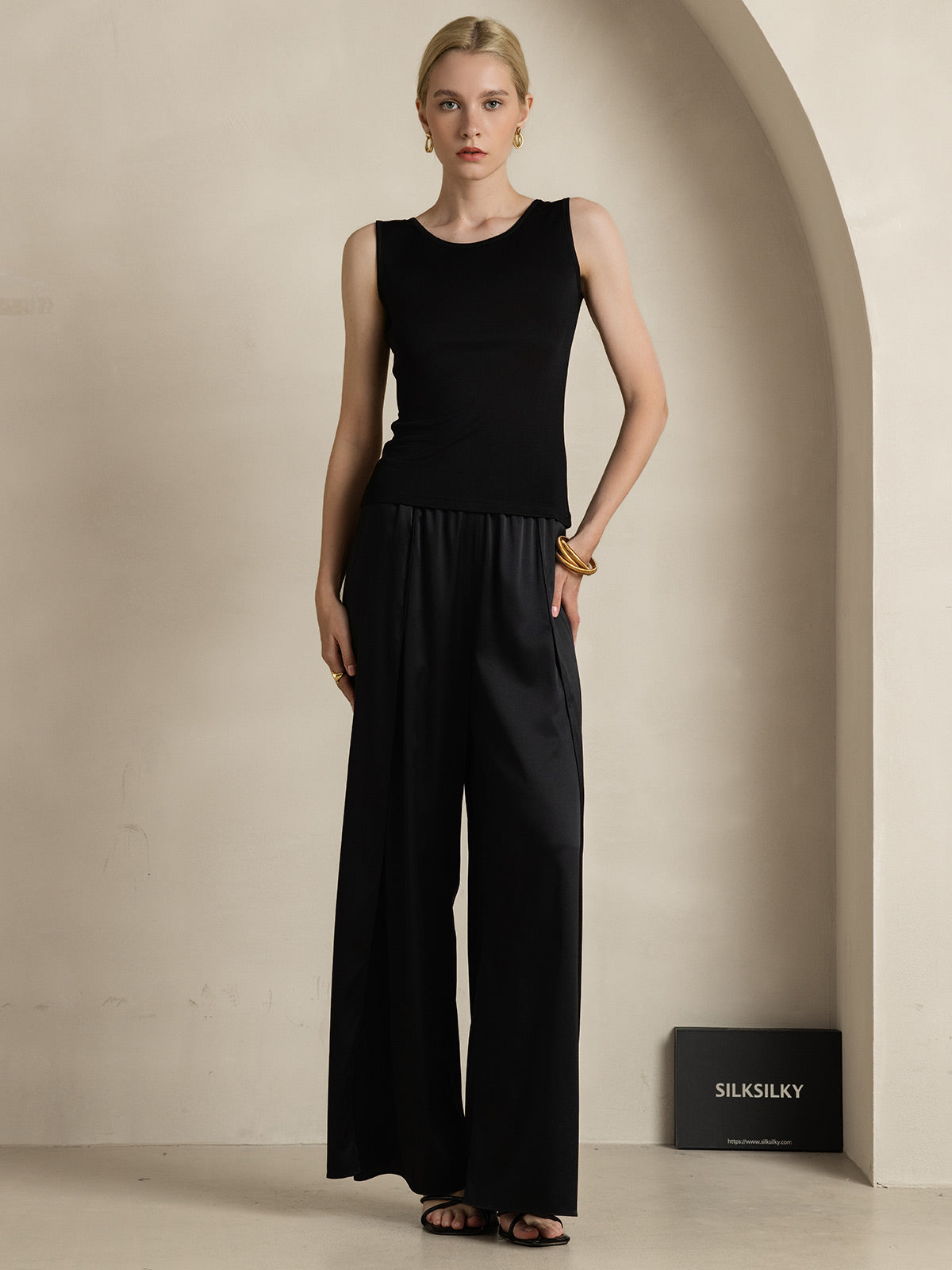 [أسود] SilkSilky-SA محبوك الحرير رقبة مستديرة تي شيرت نسائية 008,