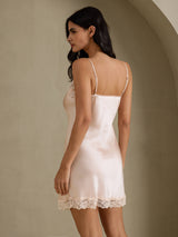 [لون القرنفل] SilkSilky-SA Sleeveless V Neck باس النوم 002