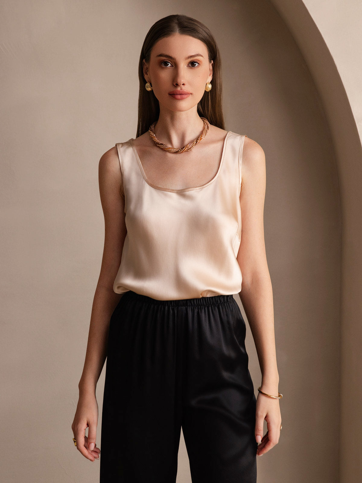 [شامبانيا] SilkSilky-SA 19Momme الحرير رقبة على شكل حرف U كامي 006,