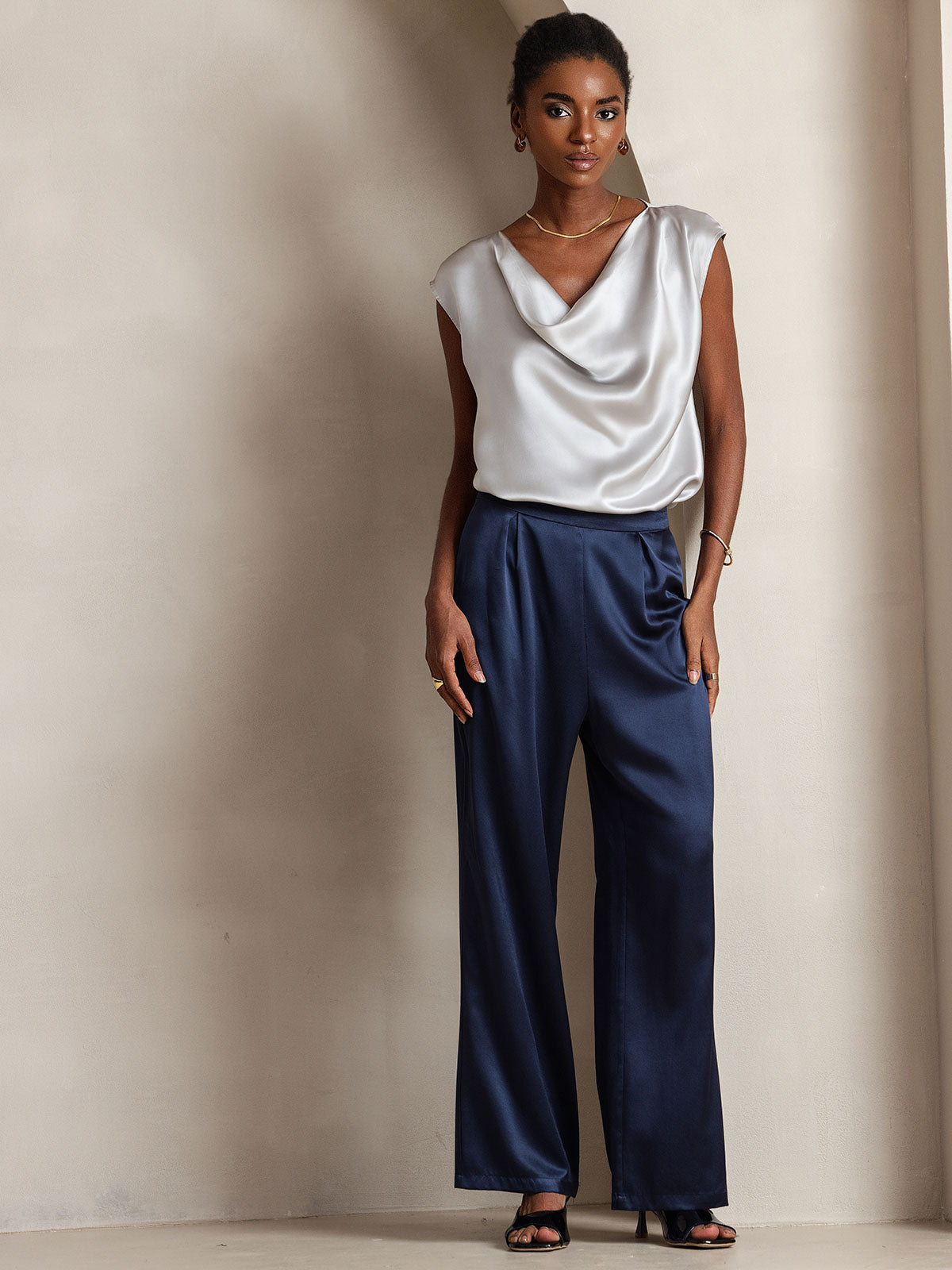 [رمادي فاتح] SilkSilky-SA 19Momme الحرير فتحة عنق بثنيات ملفوفة تي شيرت نسائية 005,