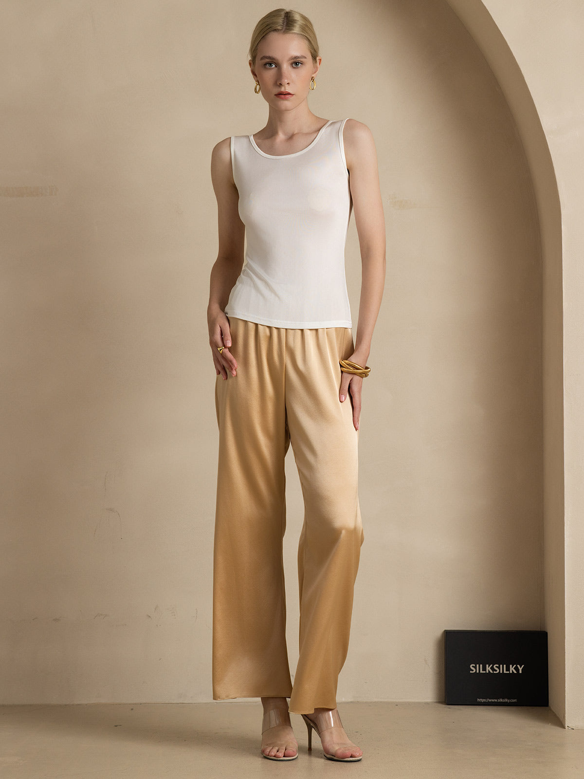 [أبيض] SilkSilky-SA محبوك الحرير رقبة مستديرة تي شيرت نسائية 006,