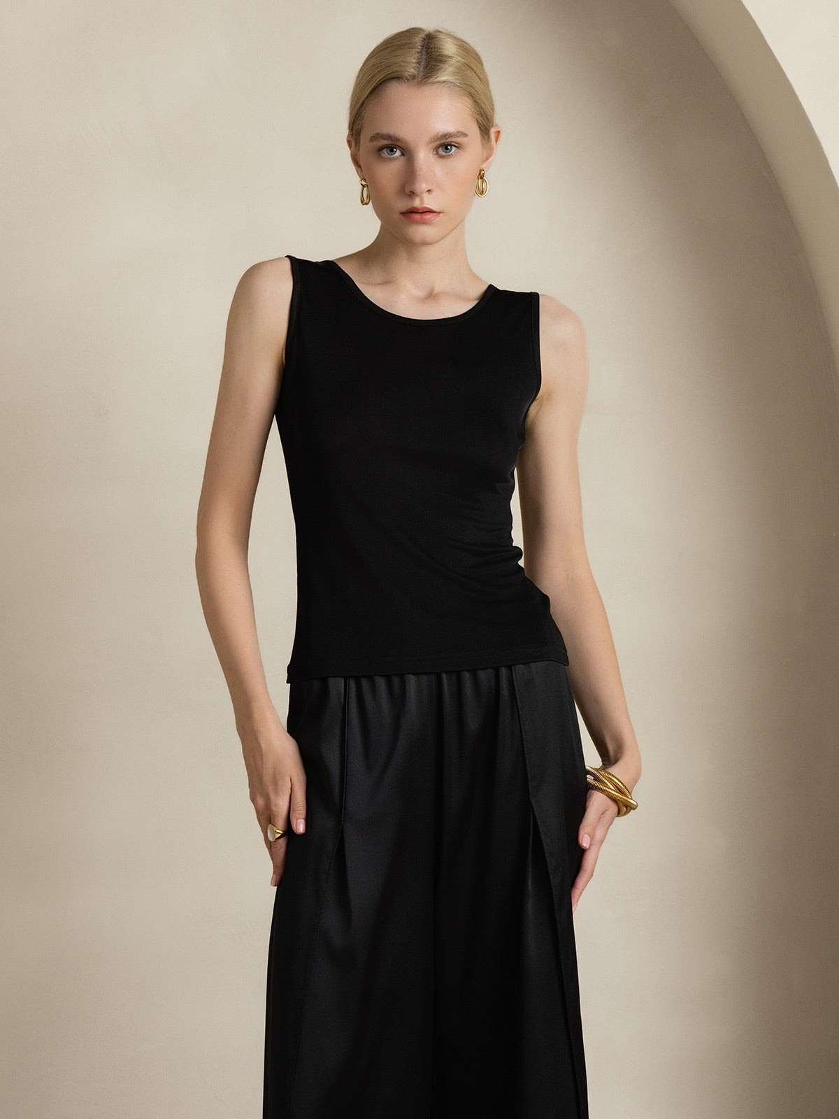 [أسود] SilkSilky-SA محبوك الحرير رقبة مستديرة تي شيرت نسائية 001,