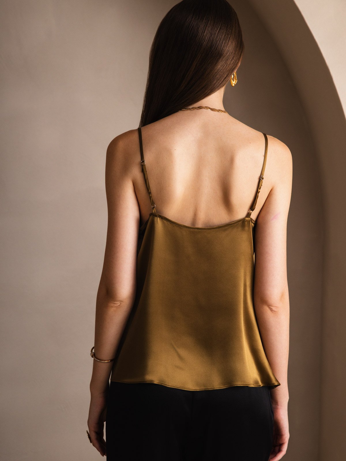 [بني] SilkSilky-SA 19Momme الحرير فتحة عنق بثنيات ملفوفة كامي 002