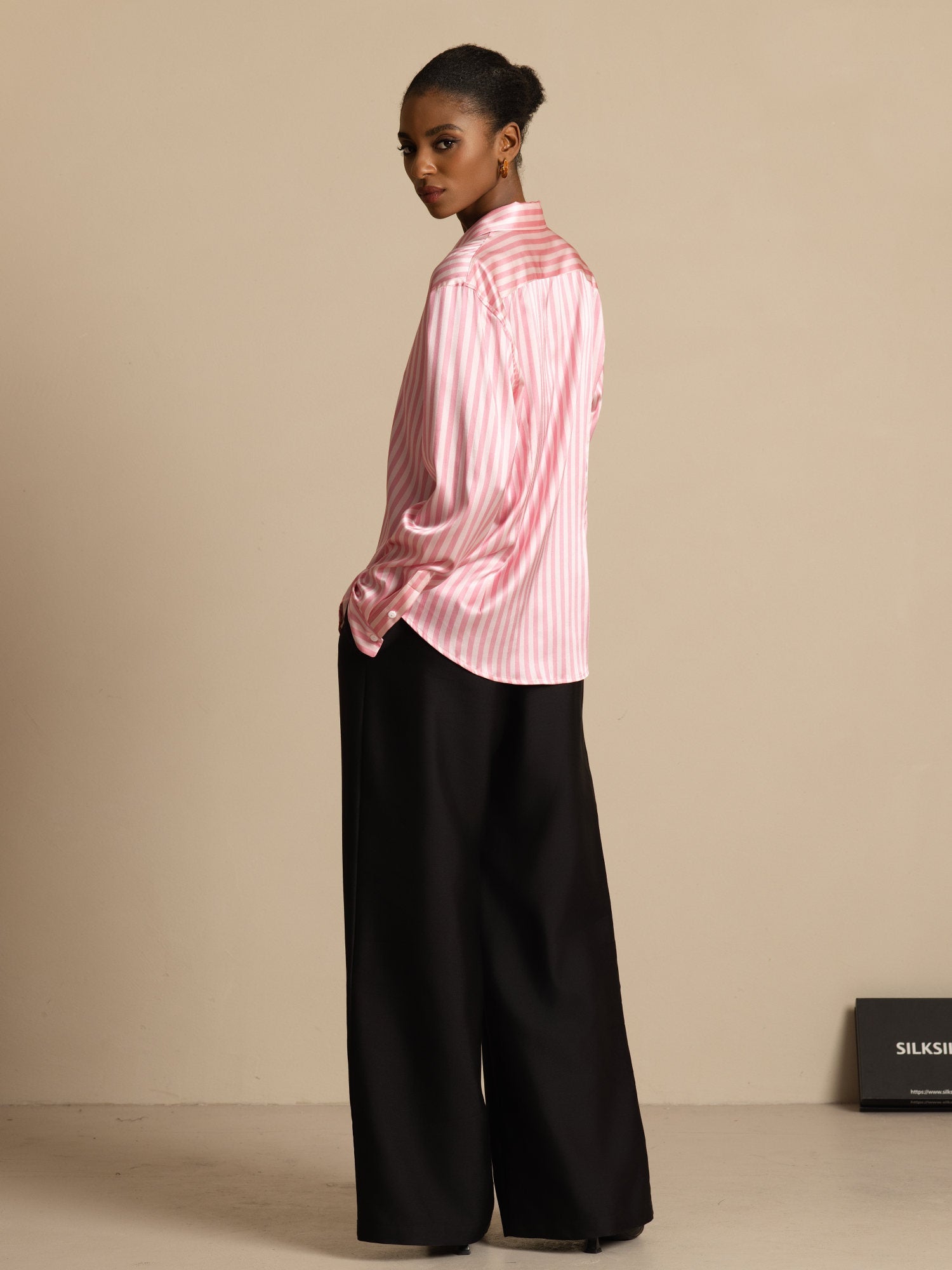 [خط وردي] SilkSilky-SA الحرير الأكمام الطويلة الياقة بلايز نسائية 006