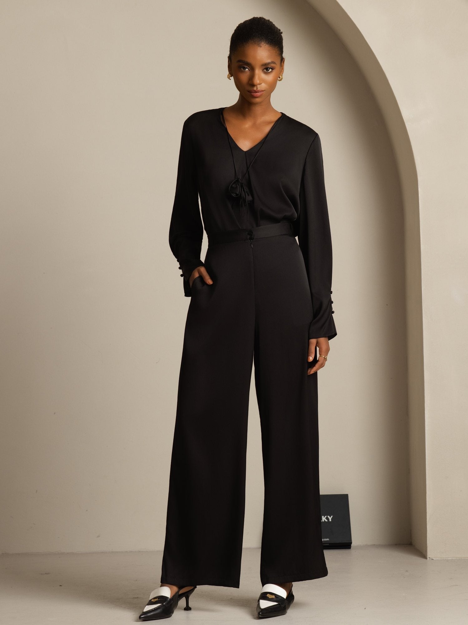 [أسود] SilkSilky-SA 19Momme الحرير الأكمام الطويلة رقبة على شكل حرف V بلوزة 007