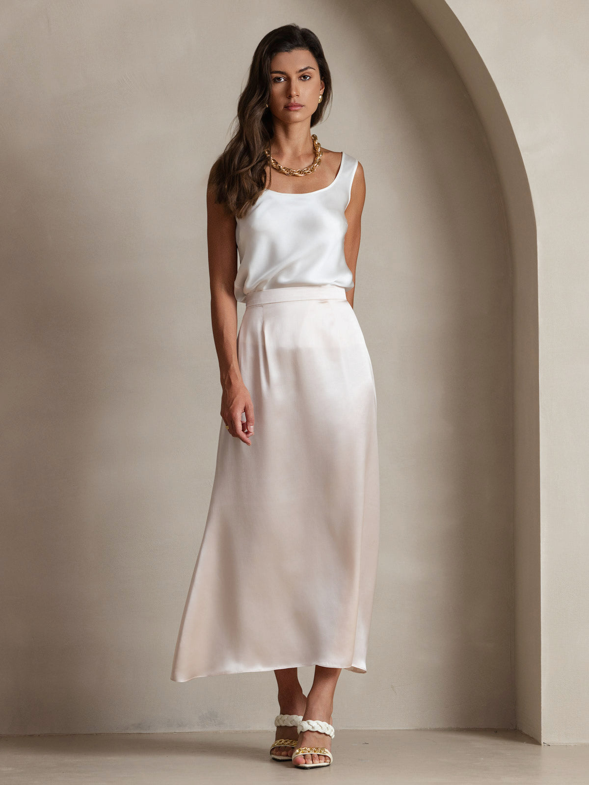 [أبيض] SilkSilky-SA 19Momme الحرير رقبة على شكل حرف U كامي 008,