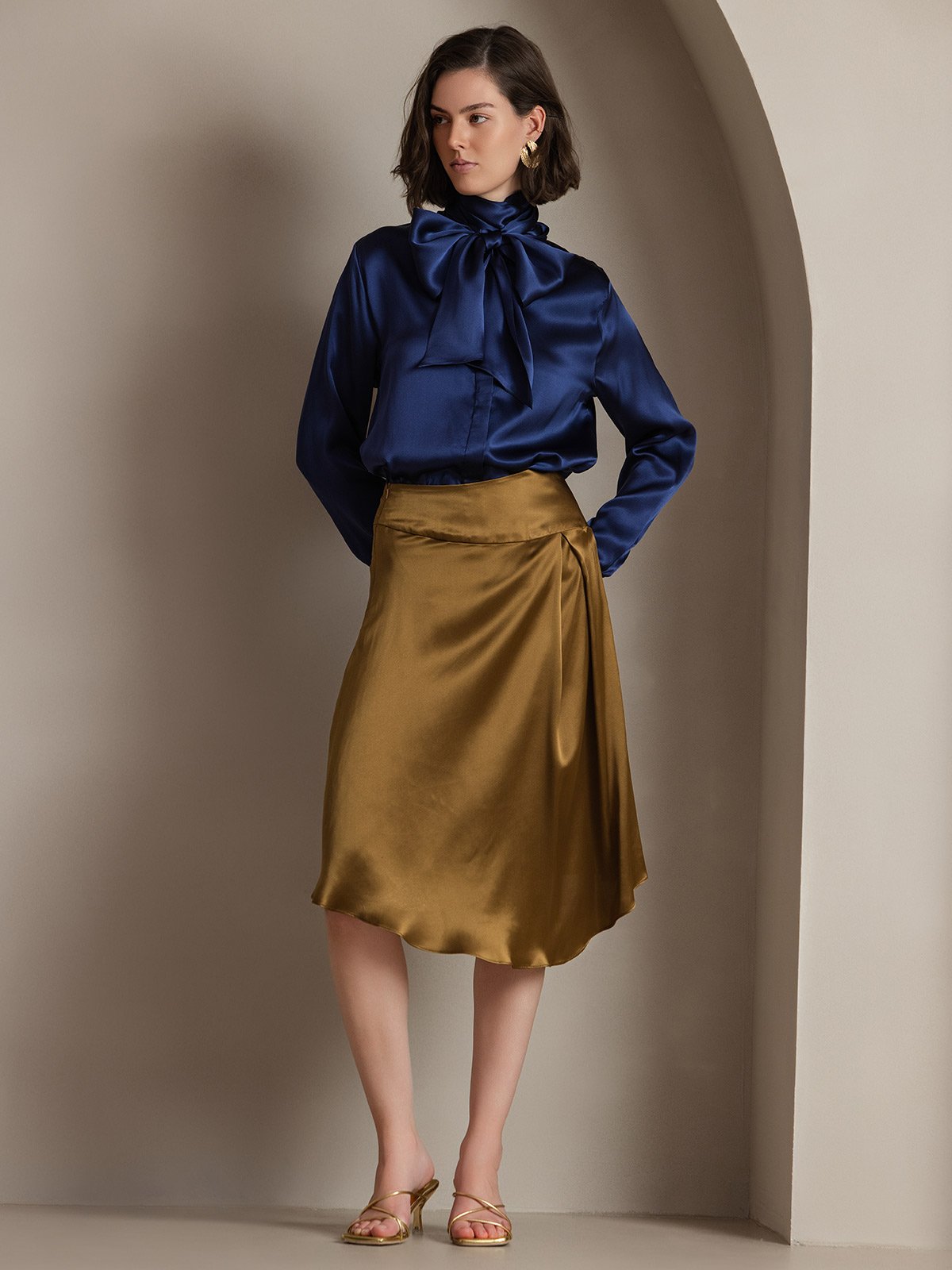 [أزرق غامق] SilkSilky-SA 19Momme الحرير الأكمام الطويلة تعادل الرقبة بلوزة 001