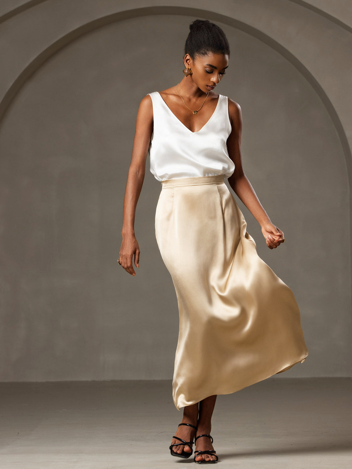 [أبيض] SilkSilky-SA 19Momme الحرير رقبة على شكل حرف V كامي 008,