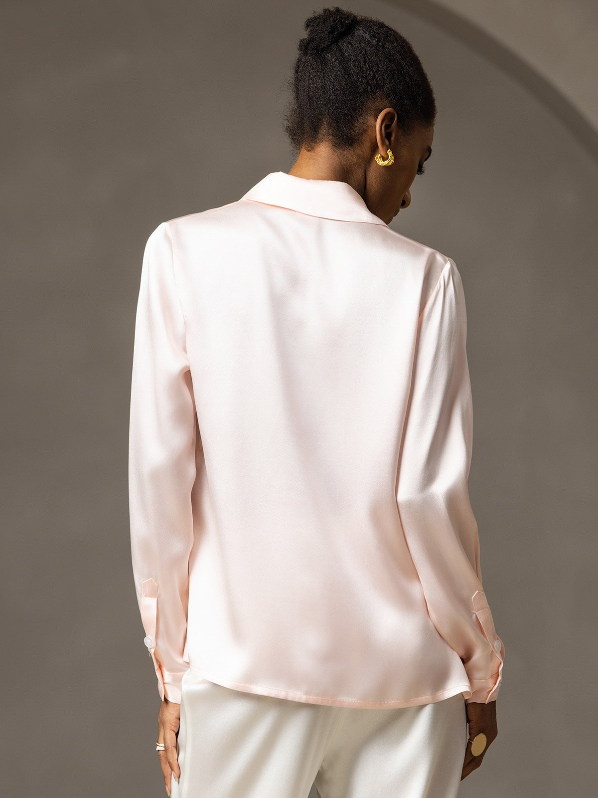 [لون القرنفل] SilkSilky-SA 19Momme الحرير Lapel Collar بلايز نسائية 002