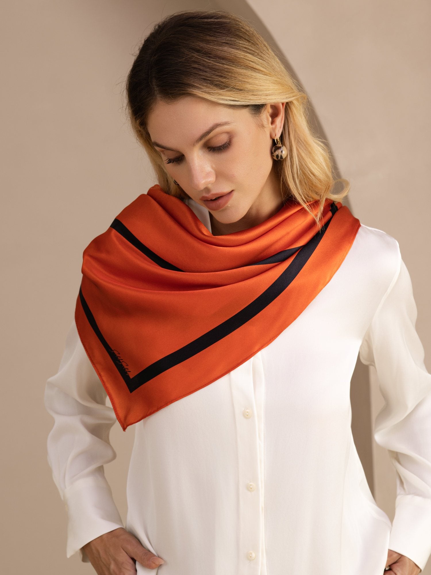 [مربع برتقالي] SilkSilky-SA Scarf 002