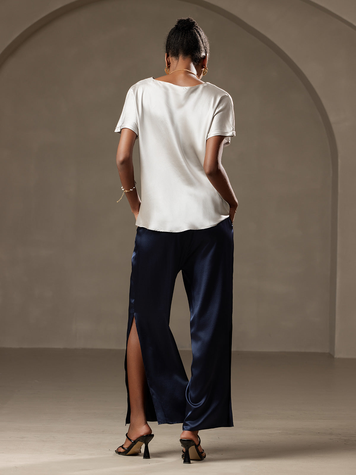 [رمادي فاتح] SilkSilky-SA 19Momme الحرير رقبة مستديرة تي شيرت نسائية 002,