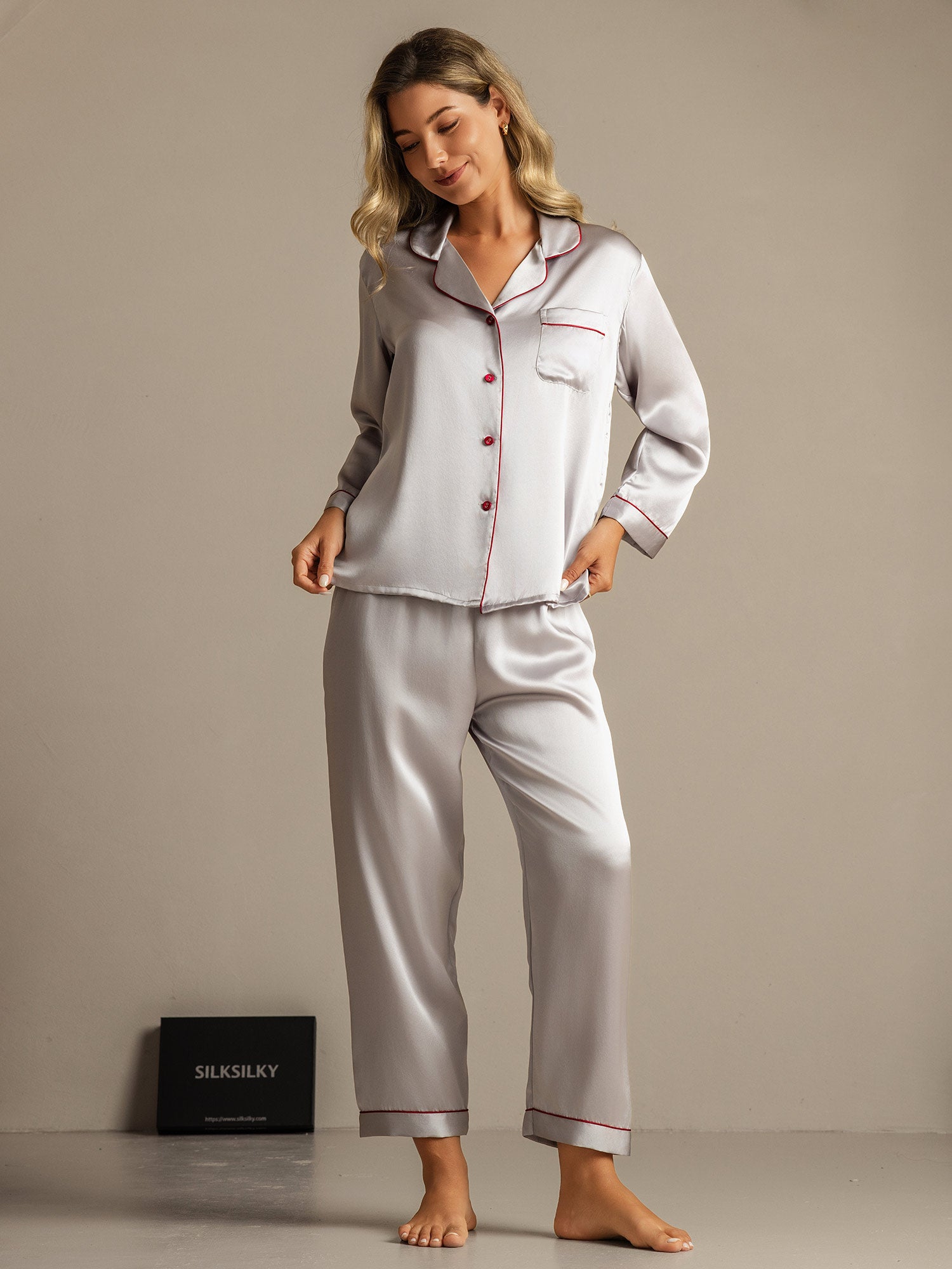[فضة] SilkSilky-SA الحرير الخالص Womens Pajamas 006