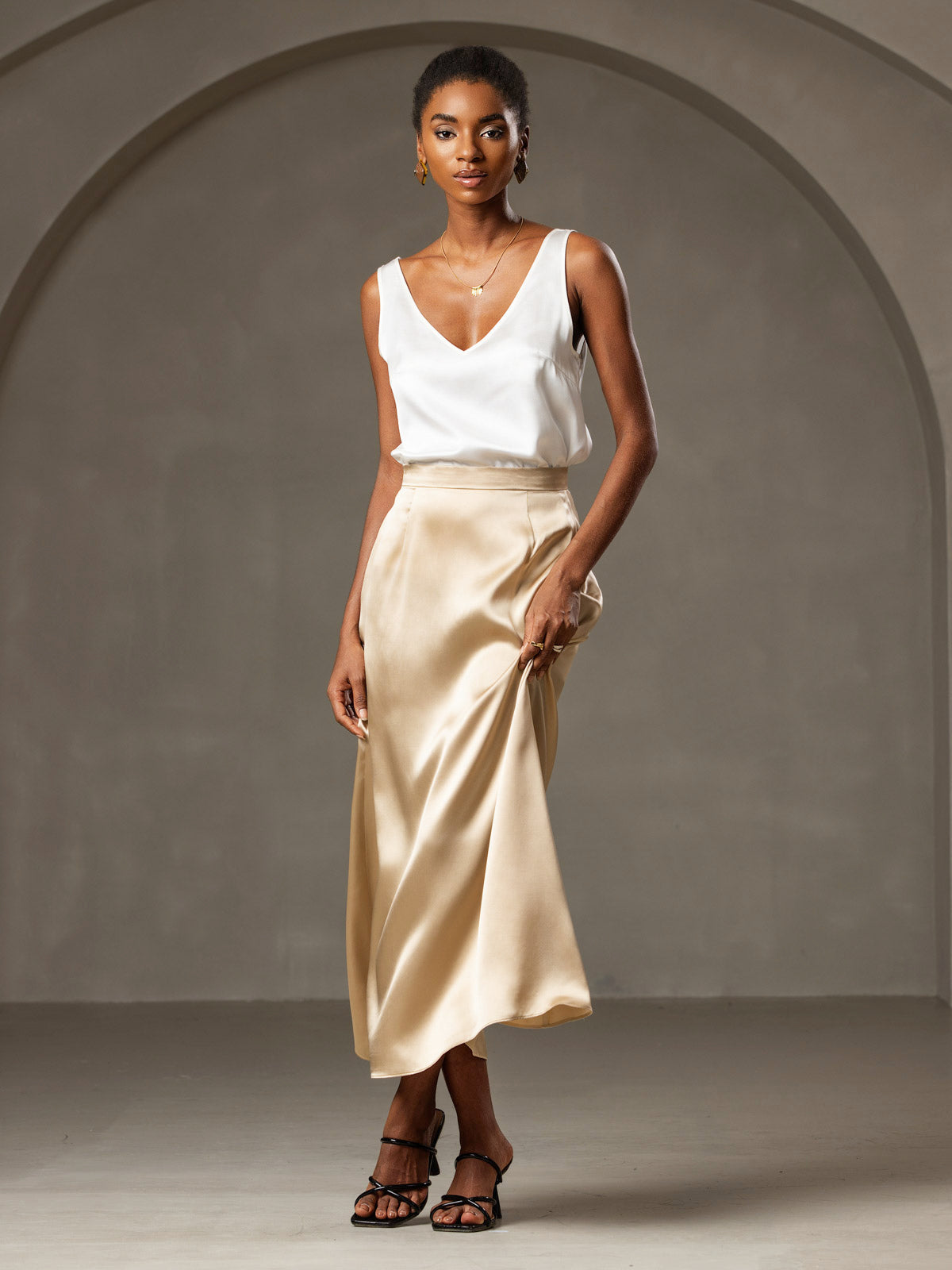 [أبيض] SilkSilky-SA 19Momme الحرير رقبة على شكل حرف V كامي 007,