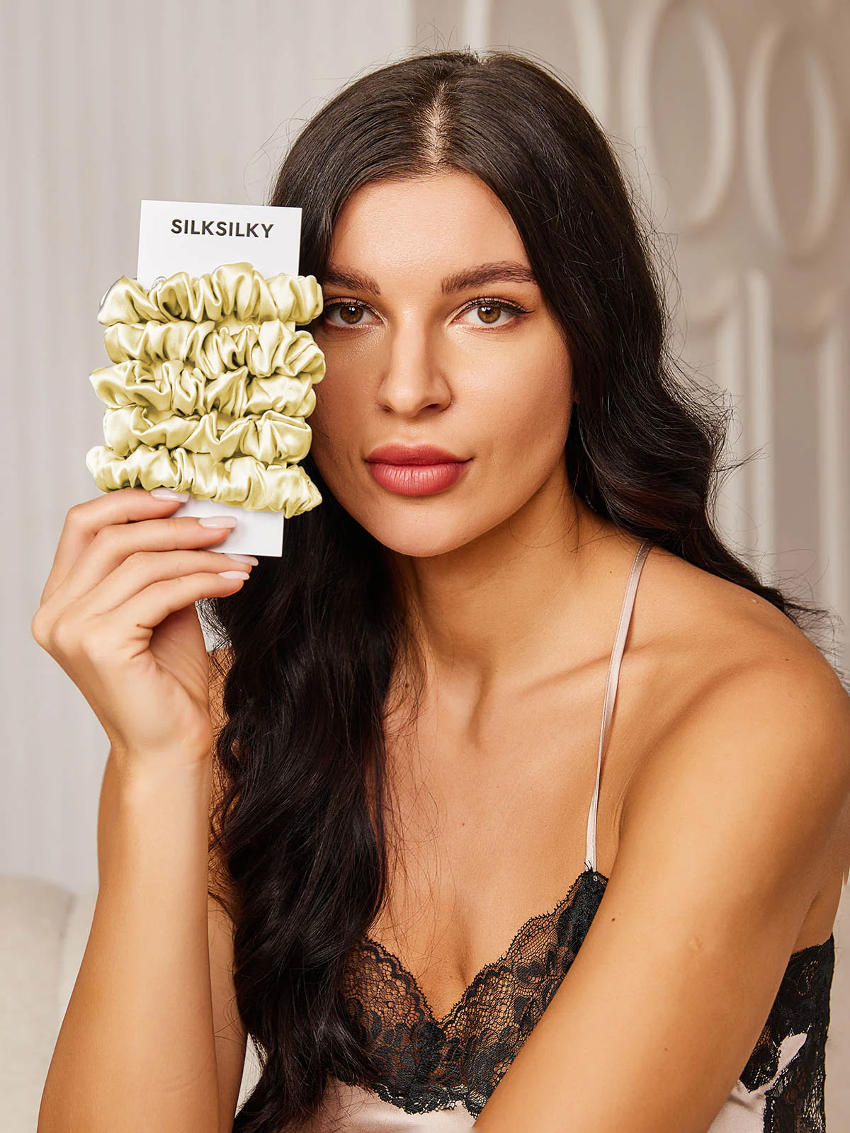 [أصفر فاتح] SilkSilky-SA 19Momme الحرير الخالص Scrunchie 001