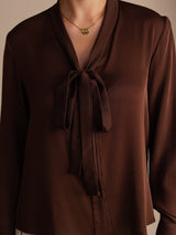 [شوكولاتة داكنة] SilkSilky-SA Long Sleeve Tie Neck بلوزات نسائية 004