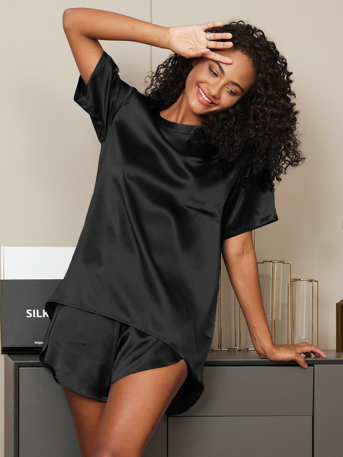[أسود] SilkSilky-SA الحرير الخالص رقبة مستديرة طقم بيجامة نسائي 004